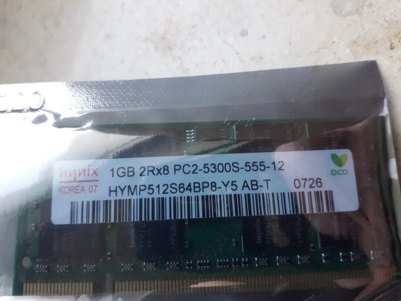 1GB DDR2 RAM 2Rx8 PC2-5300S 200-Pin SO-DIMM 'Hynix HYMP512S64CP8-Y5 AB-T'