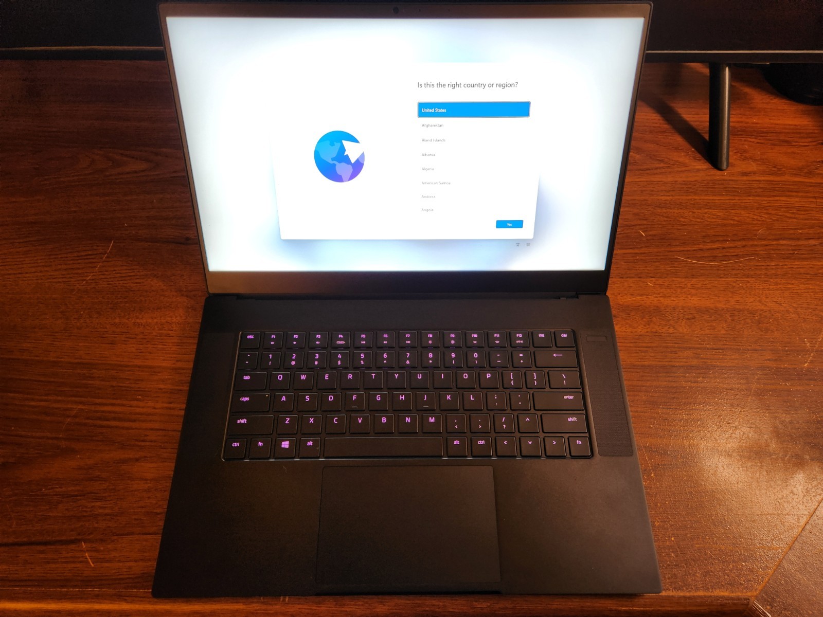 Razer Blade 15 RZ09-288x i7-8750H - RTX 2080 Max-Q 8GB - 2TB M.2- 32GB RAM