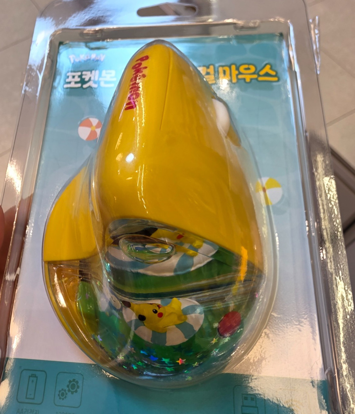 Official Pokemon Wireless Ergonomic Vertical Mouse  Clear Pool Pikachu Licensed
