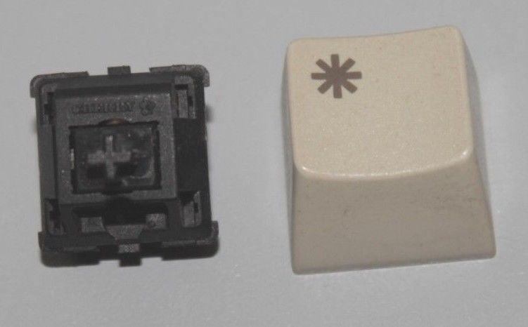 ATARI MEGA ST KEYBOARD PARTS - 1X KEY CAP AND 1X MICROSWITCH - TESTED WORKING