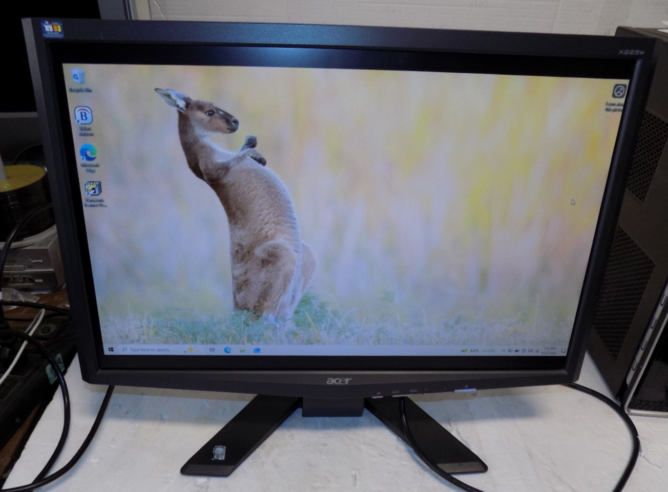Acer X223W 22" Widescreen LCD Computer Monitor VGA DVI Inputs