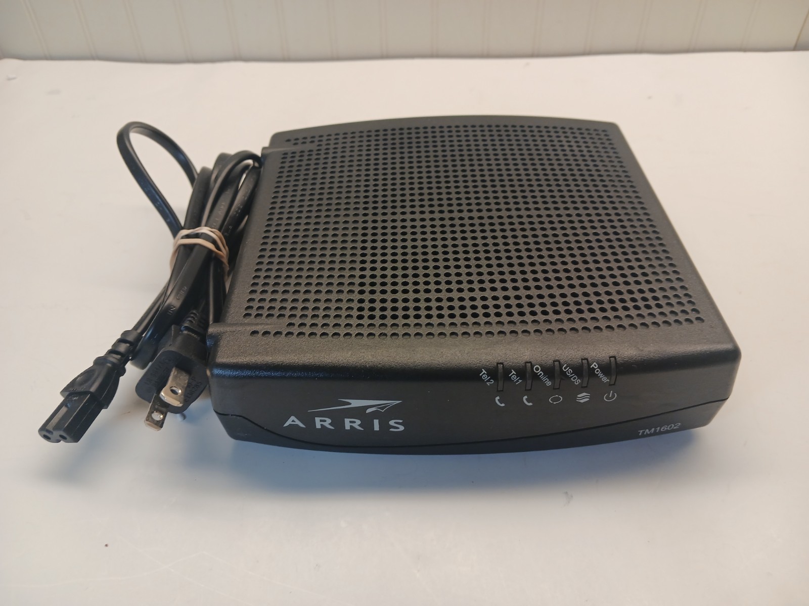 Arris Touchstone CM820A DOCSIS 3.0 Ultra Fast Cable Modem & Power Cord