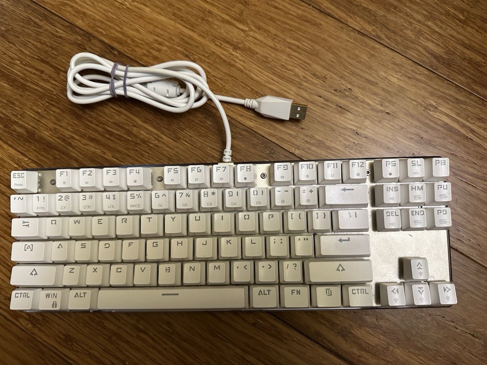 MOTOSPEED K87S Mechanical Gaming Keyboard With 87 Keys Tested.