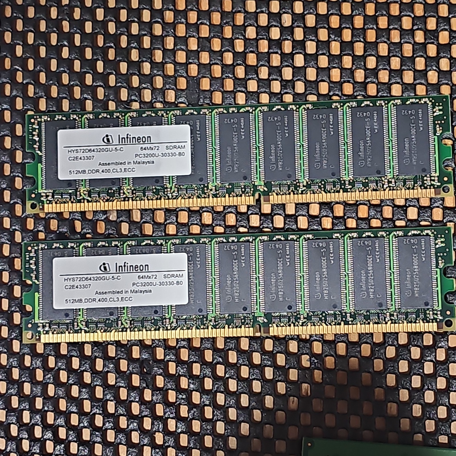 INFINEON HYS72D64320GU-5-C 512MB DDR MEMORY