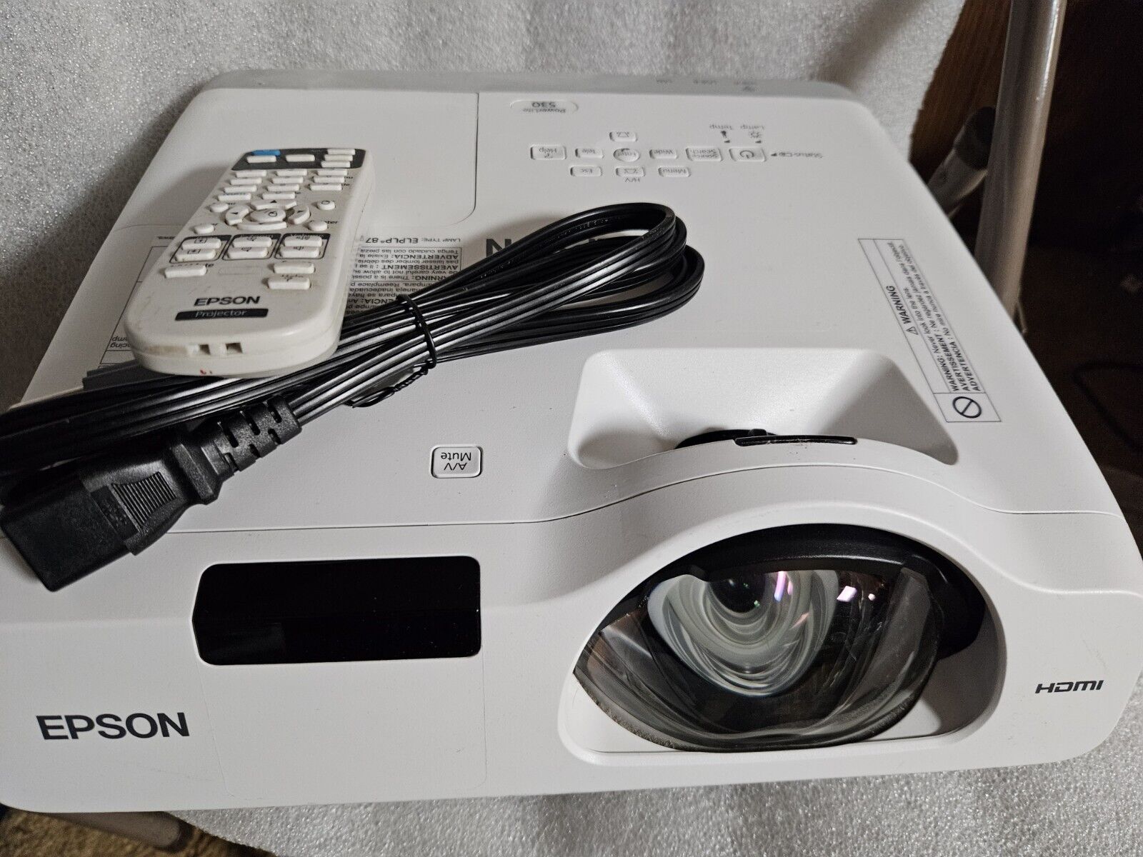 Sale EPSON POWERLITE 530 3LCD PROJECTOR Short Throw With New Lamp 