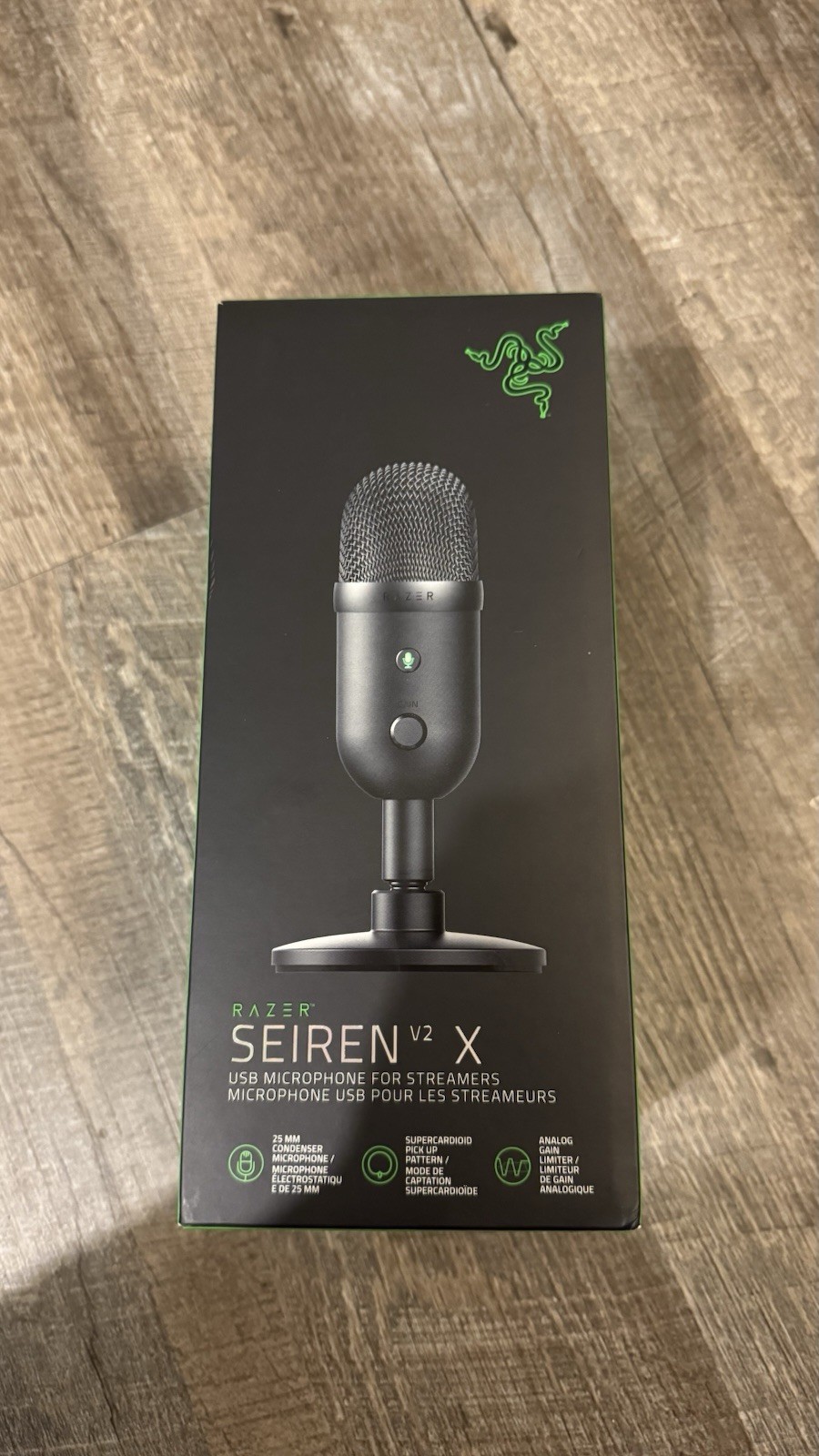 Razer Seiren V2 X USB Microphone Supercardioid Black Gain Control Shock Absorber