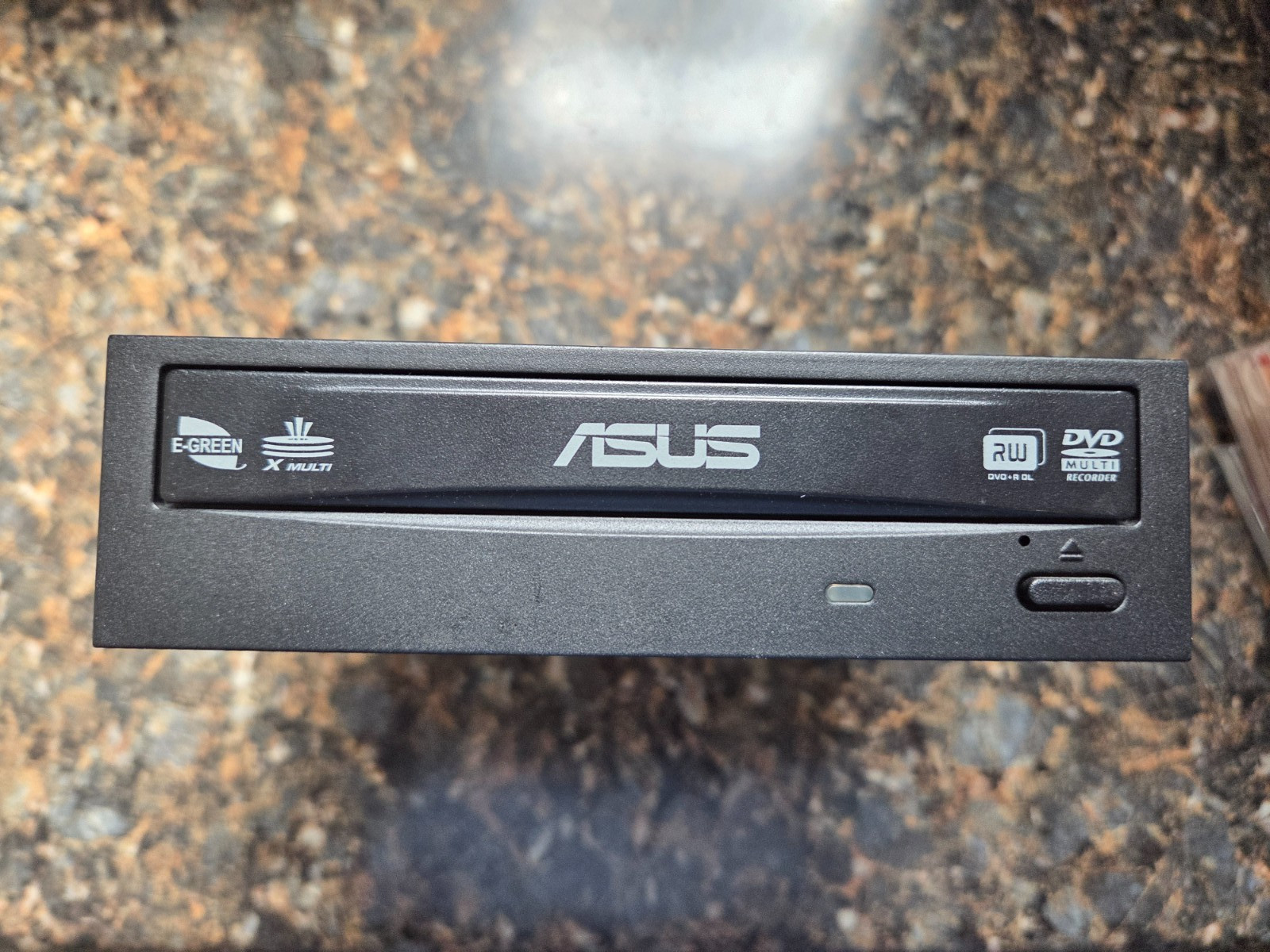 Asus DRW-24B1ST optical disk drive