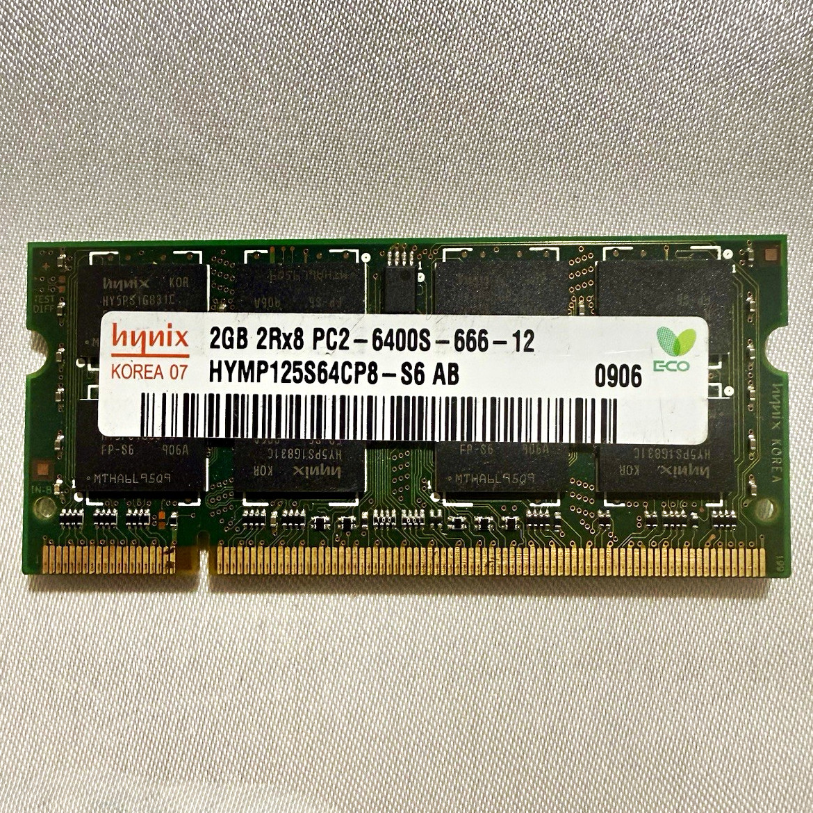 Hynix 2GB DDR2 SO-DIMM PC2-6400S DDR2-800 200-Pin Laptop RAM HYMP125S64CP8-S6 AB