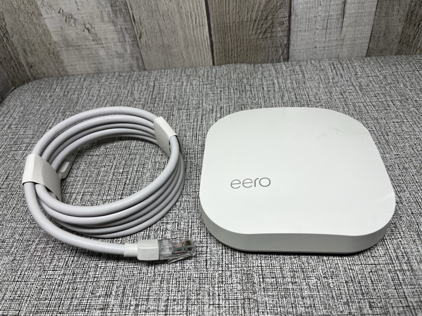 eero 1st Generation Home Mesh Wi‑Fi Router – Model A010001