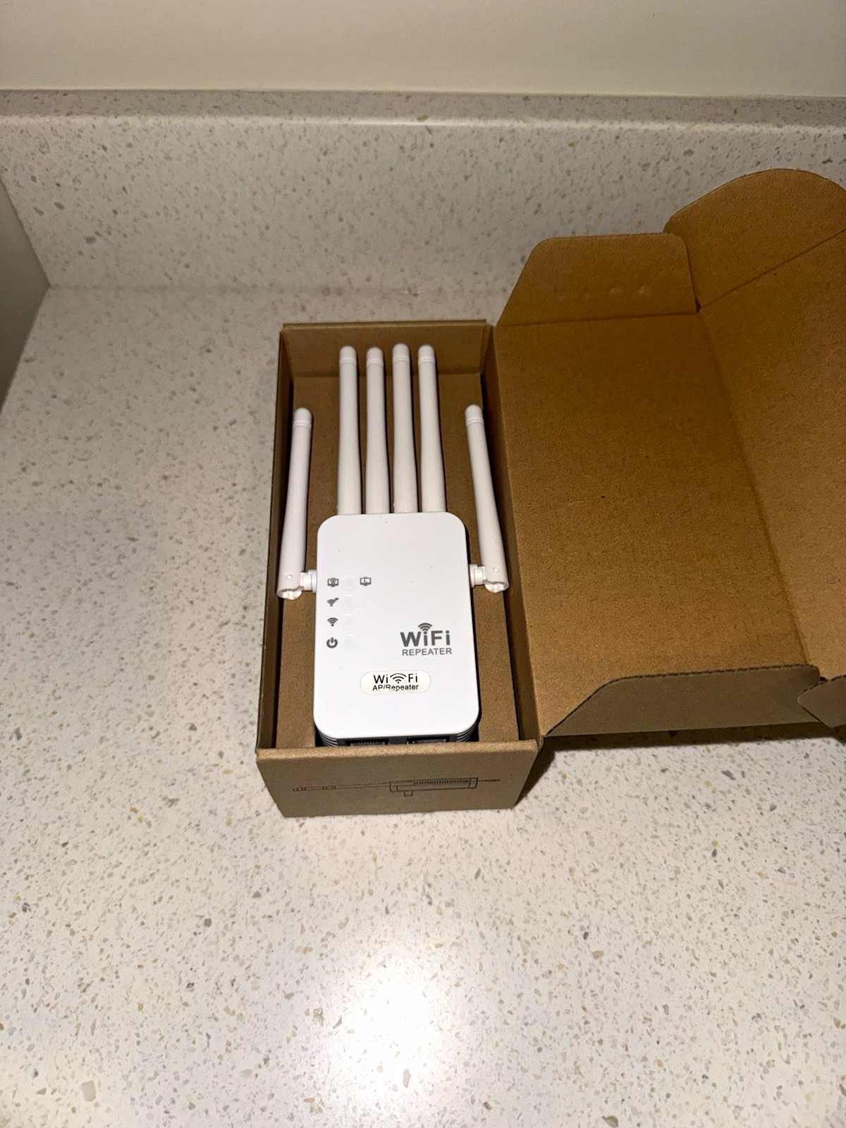 6 Antenna WiFi Range Extender