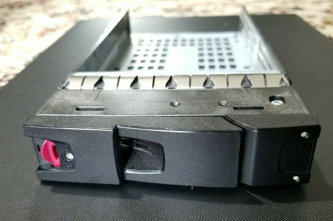Dell EqualLogic Compellent HP 3PAR StoreServ 3.5 LFF Hard Drive Tray Caddy M6720