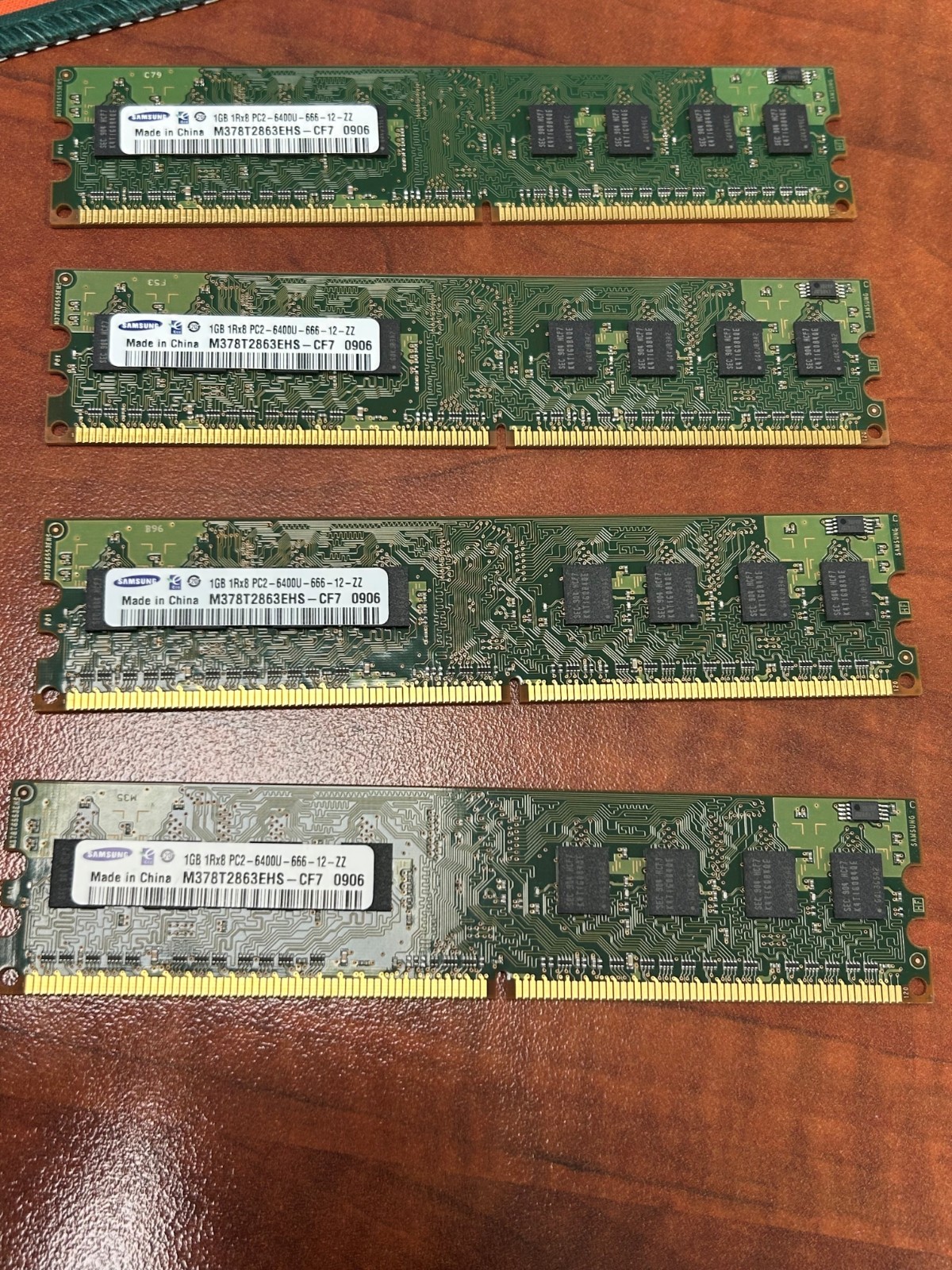 Samsung 1GB 1Rx8 PC2-6400U-666-12-ZZ M378T2863EHS-CF7 Lot of 4