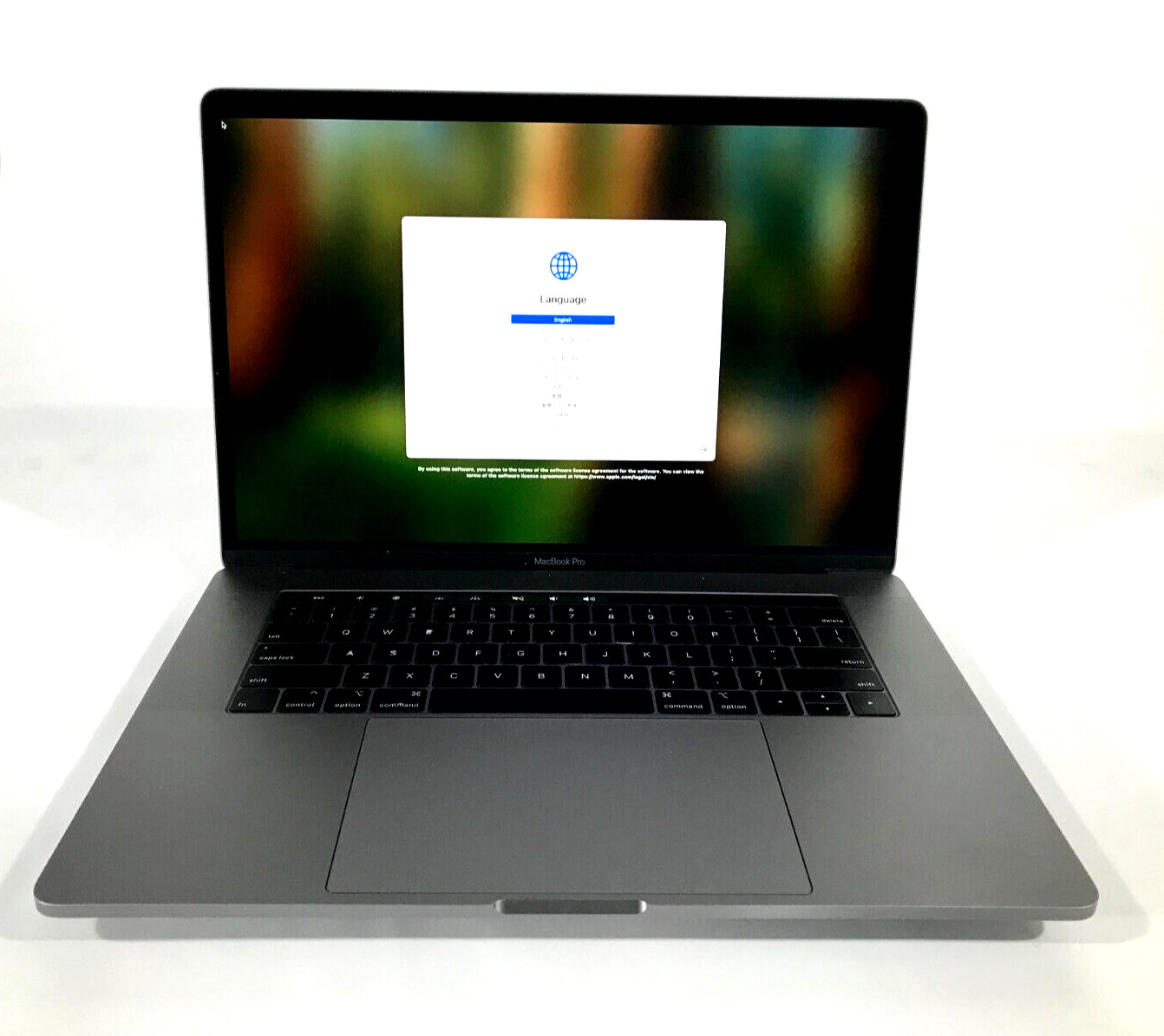 Apple MacBook Pro 2018 15" i7-8750H 2.2GHz 32GB 512GB Radeon *Grade C*