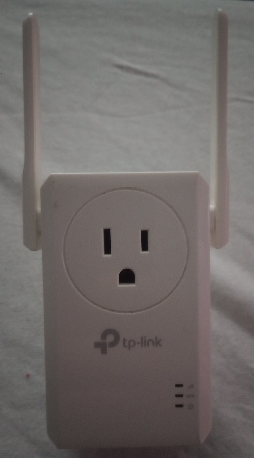 TP-LINK TL-WA860RE 300Mpbs Wi-Fi Range Extender Power Outlet Pass-though  TESTED