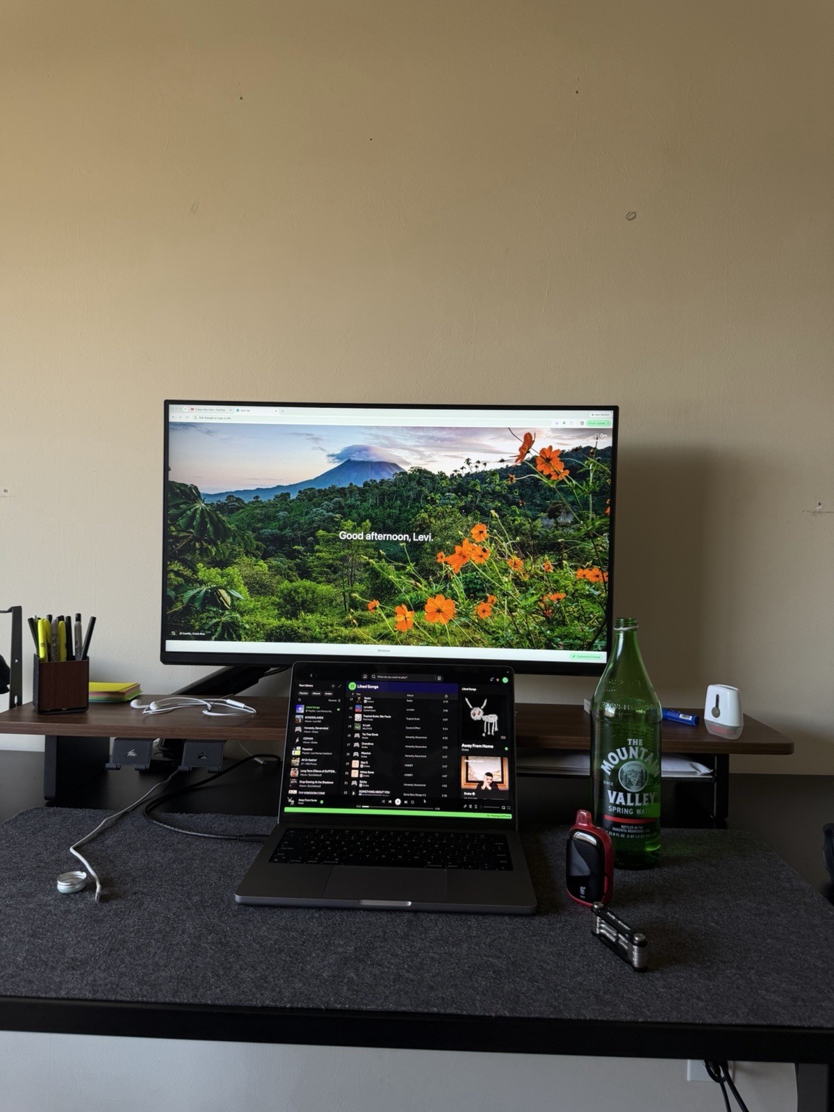 BenQ MA320U 32-inch 4K monitor Excellent condition, complete with stand/cables.