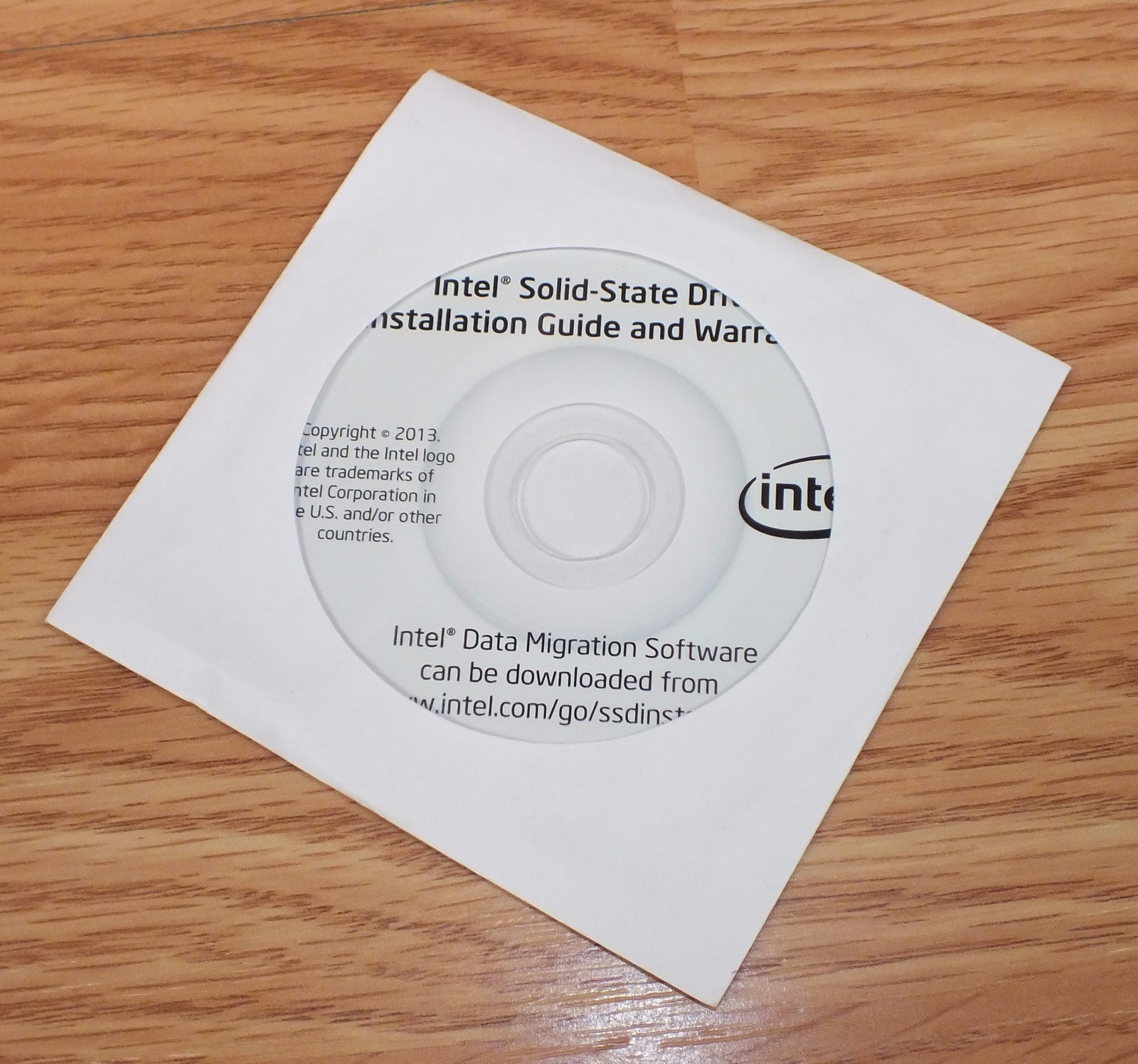 Installation Guide / Data Software Disc For Intel Solid-State Drive 530 Series 