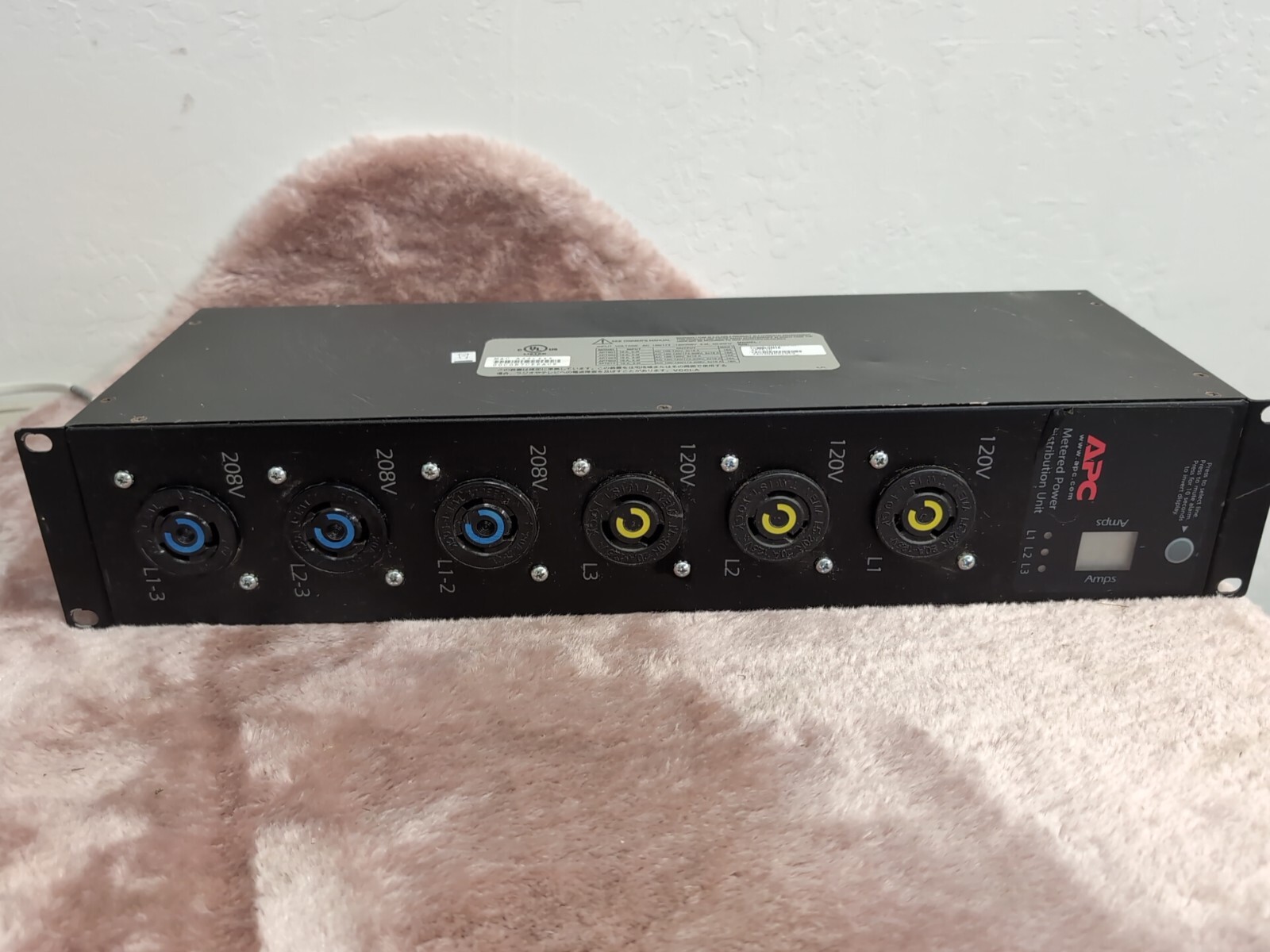 APC AP7610 Metered Power Distribution Unit