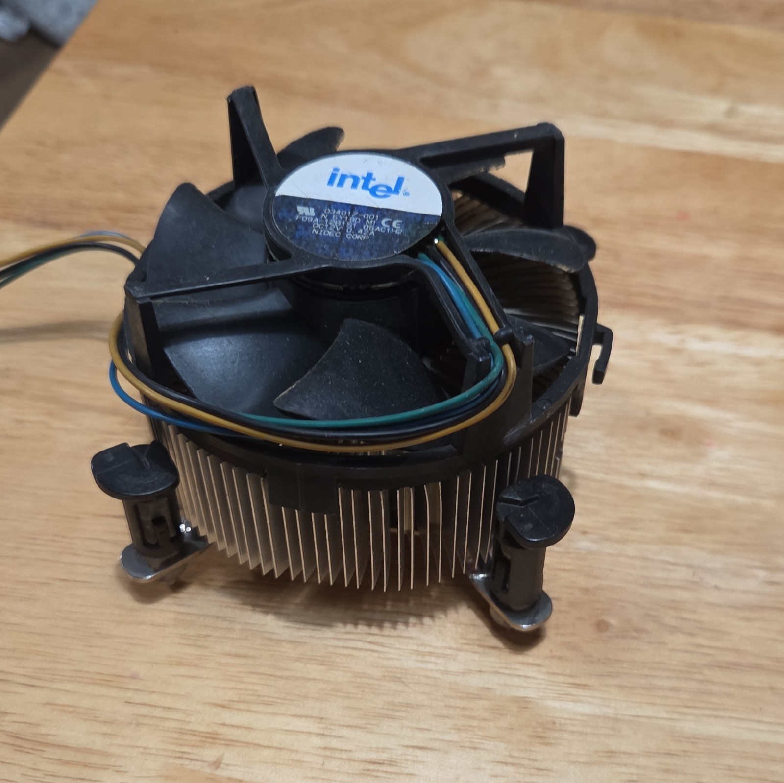 Intel E97379-001 CPU Fan Heatsink 4-Pin Ball Bearing Aluminum Copper 12V