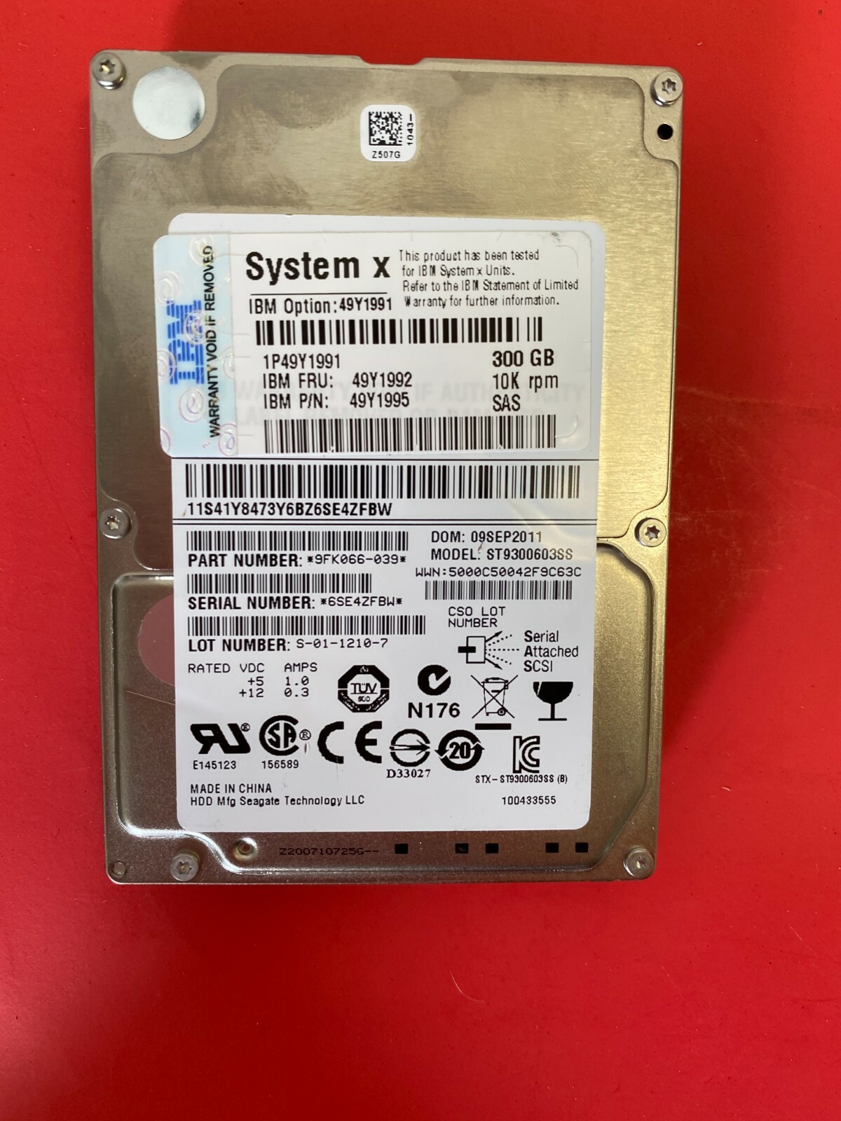 IBM SYSTEM 300GB  2.5 10K SAS DRIVE 49Y1992 49Y1995 PN:9FK066-039 MODST9300603SS
