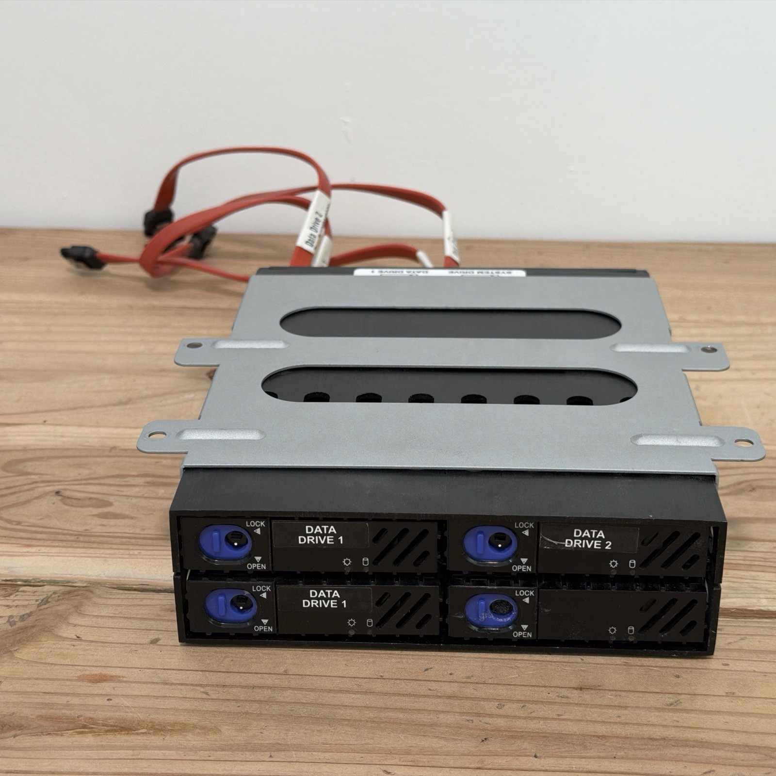 Athena Power BP-SATA1842C 4 in 1 5.25" Hot Swap HDD SATA Drive Used