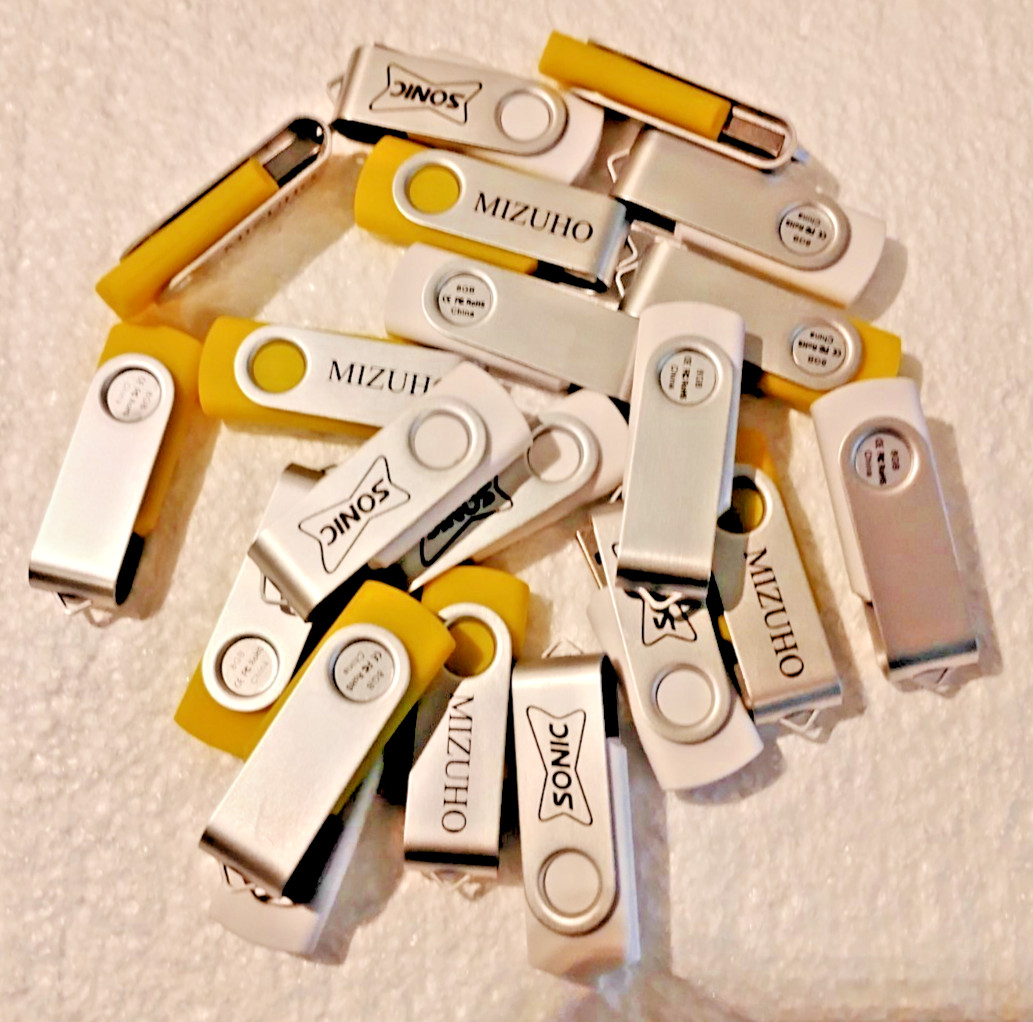 Wholesale Lot of 27 USB Flash Drives 8GB 2.0 - ALL $$$$$$ DONATED TO DIABLED VET