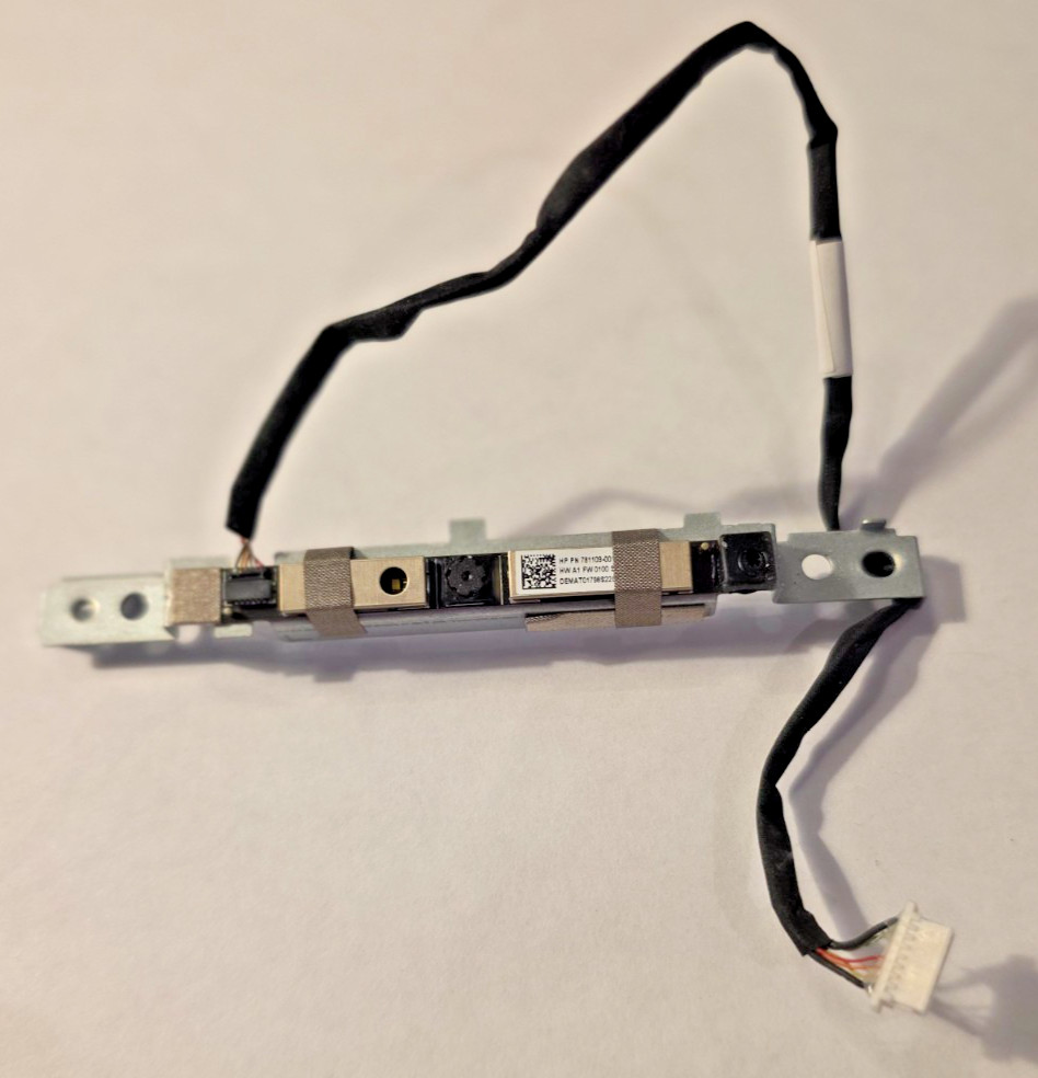 HP WebCam Camera w/ Mount Bracket and Cable 781109-001 Mic65x6mm VGA