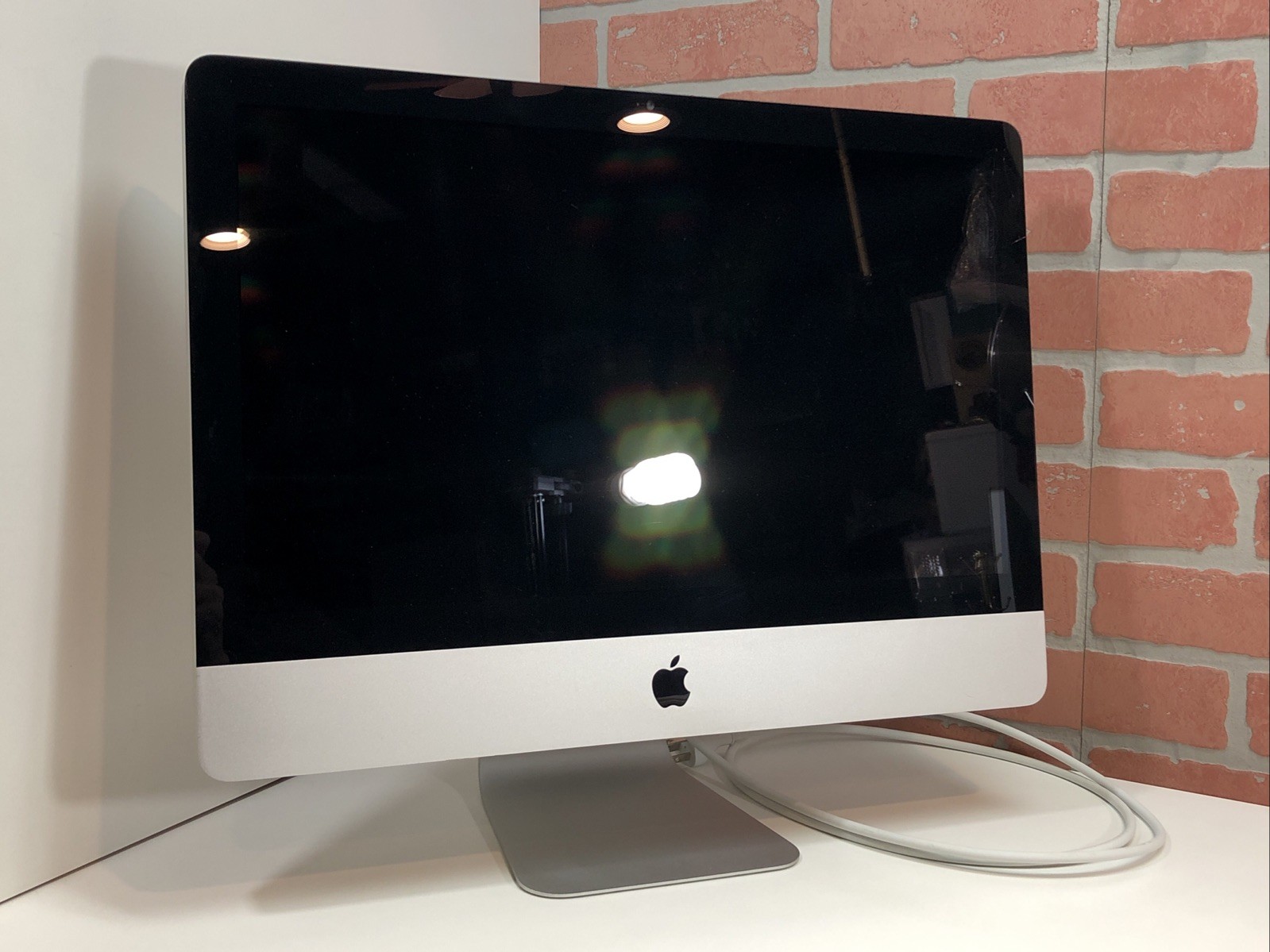 iMac 21" Core i5 2.7GHz 4GB 1TB - Mac OS X Lion A-1311