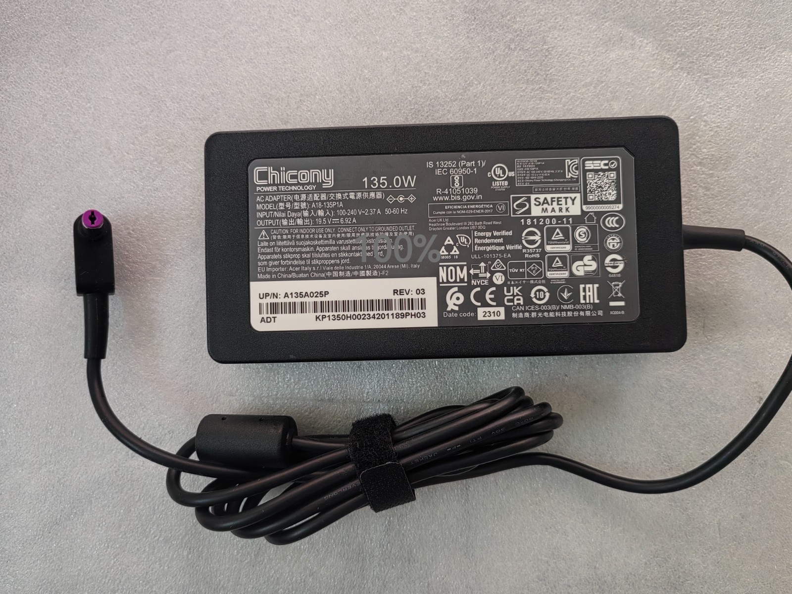 For Acer Aspire A715-75G N19C5 Chicony 19.5V 6.92A A18-135P1A 100%Original 135W