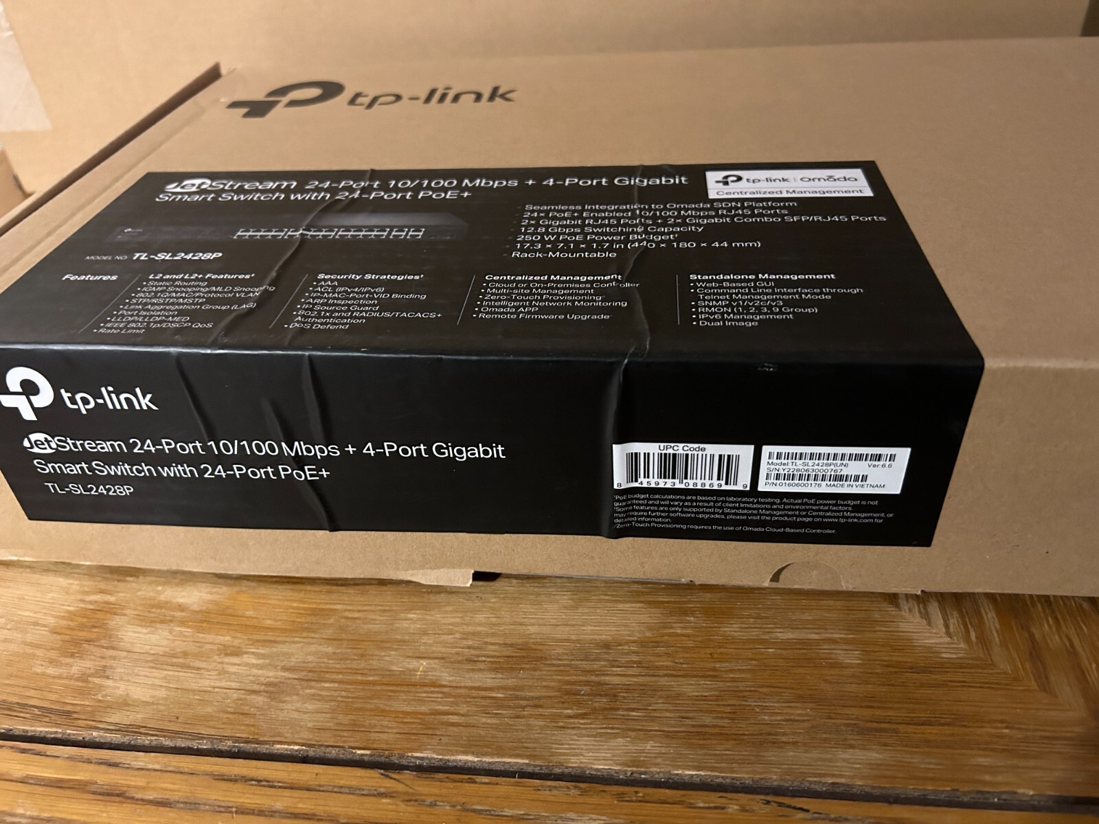 TP-Link TL-SL2428P JetStream 24-Port 10/100Mbps + 4-Port Gigabit Smart Switch wi