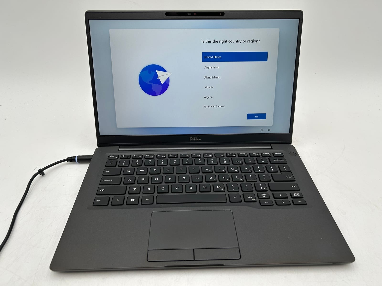 Dell Inc | Latitude 7400 | Intel Core i7-8665U | 16 GB RAM | 128GB | 14.0 inch |