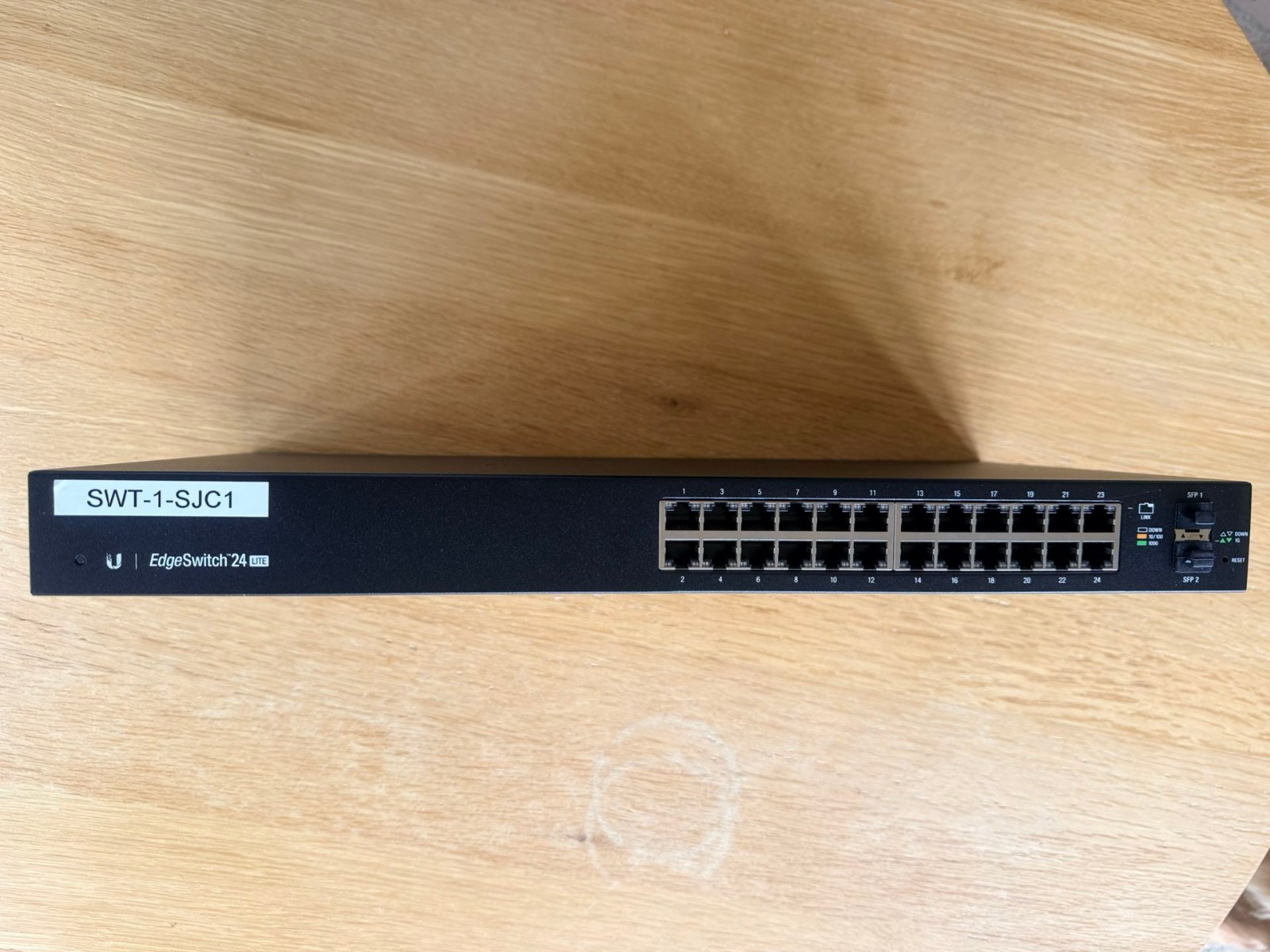 Ubiquiti EdgeSwitch 24 Lite ES-24-LITE 24-Port Gigabit + 2 SFP Fanless