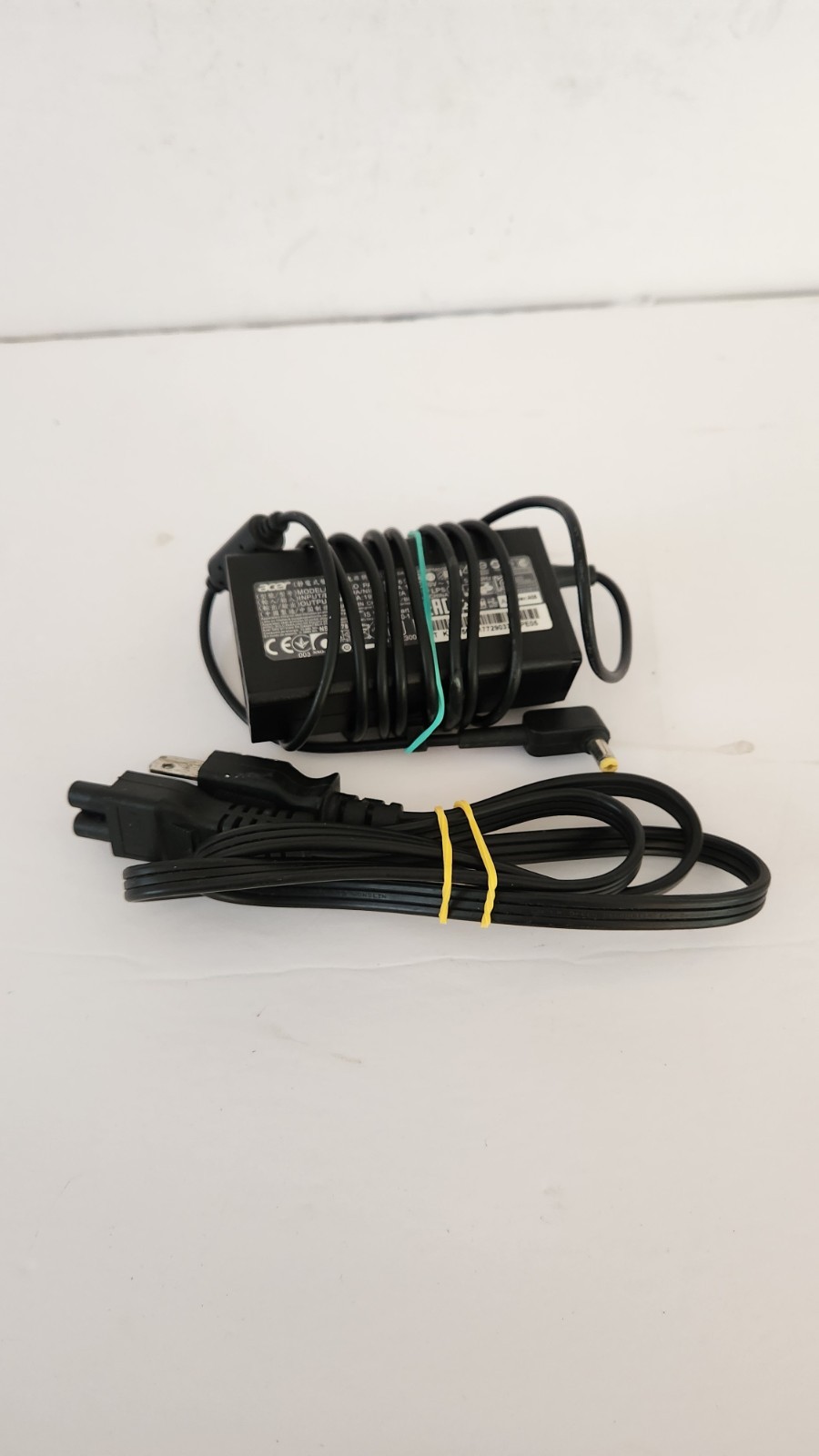 Genuine Acer PA-1650-86 65W AC Adapter Laptop Charger 19V 3.42A Yellow Tip