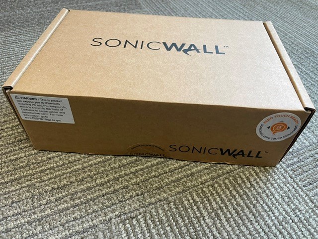 FACTORY SEALED BRAND NEW SONICWALL 02-SSC-2463 Managed Switch