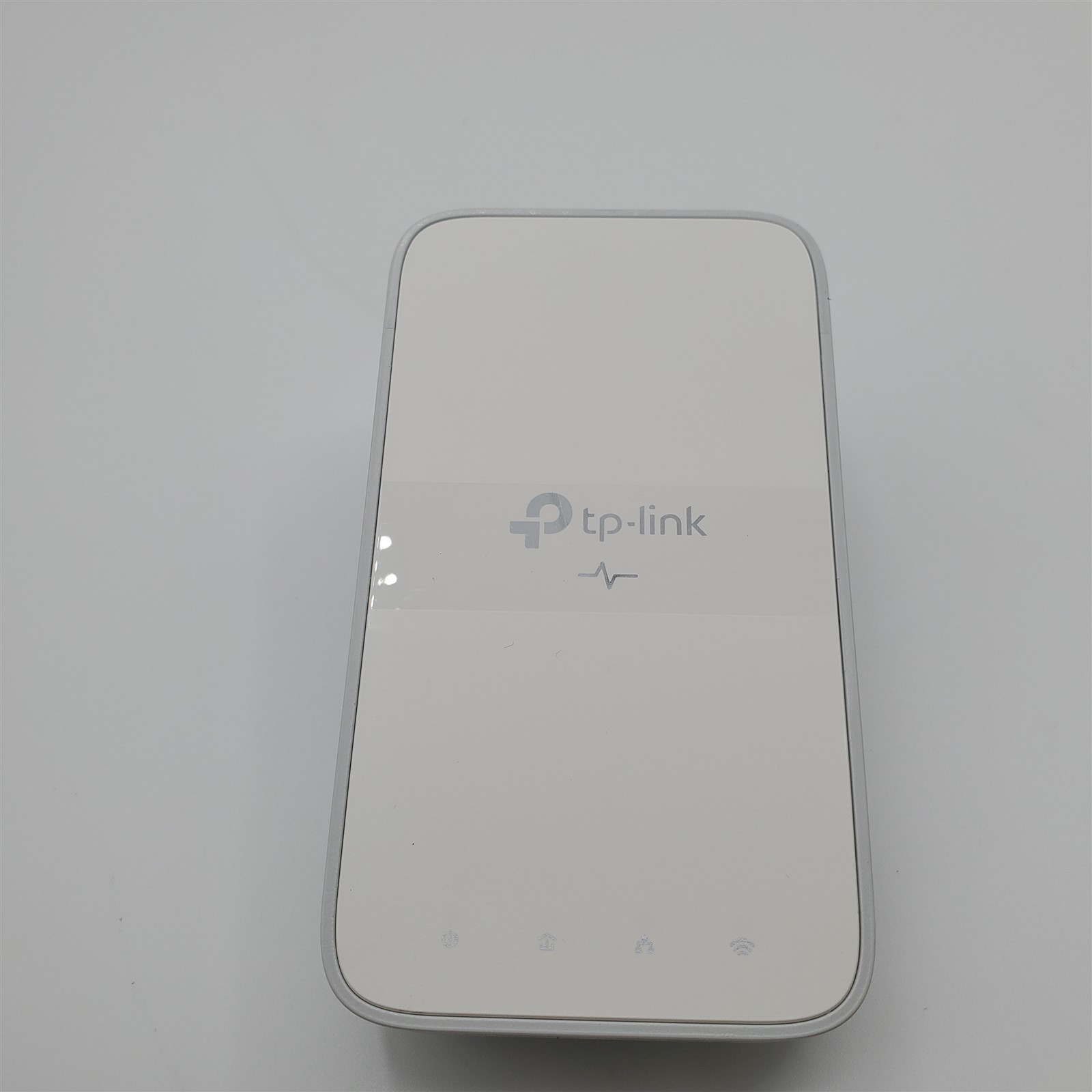 TP-Link Powerline Wi-Fi Extender (TL-WPA7617) AV1000 Powerline Ethernet Adapter