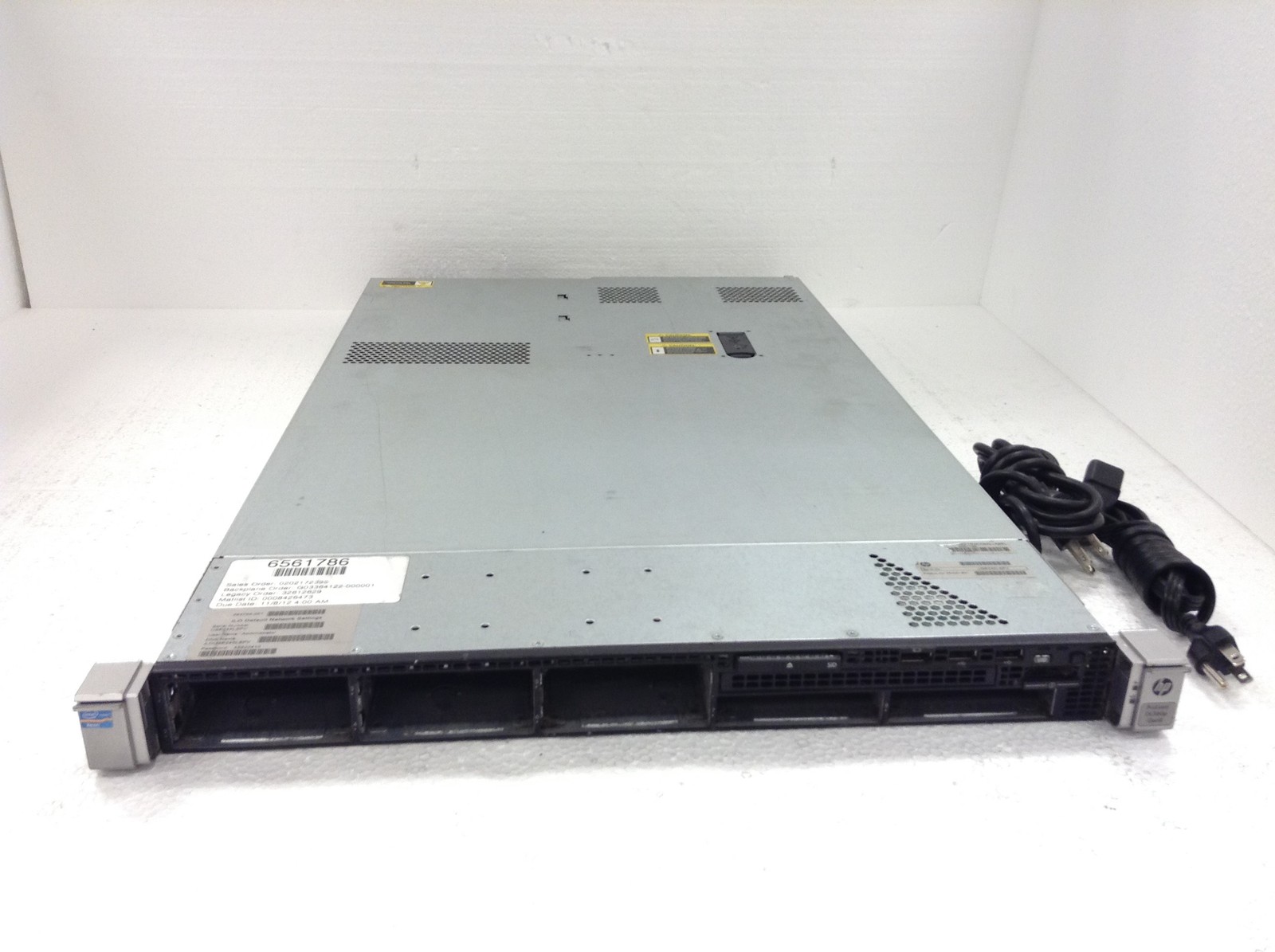 HP ProLiant DL360p Gen8 Server 2x Xeon E5-2630L 2.0GHz w / 16GB NO HDD 