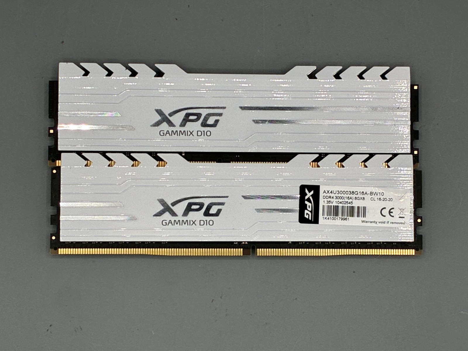 Adata XPG Gammix D10 16GB Kit (2x8GB) DDR4 3000MHz CL16 [AX4U32008G16A-BB10]