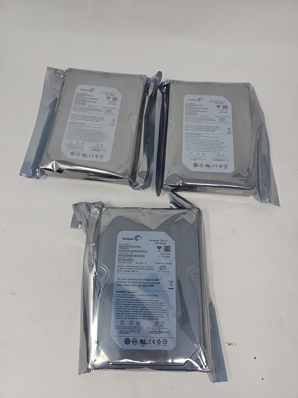 3 Lot Seagate Model ST3250820AS Barracuda 7200.10 series  250 Gbytes . No Box 