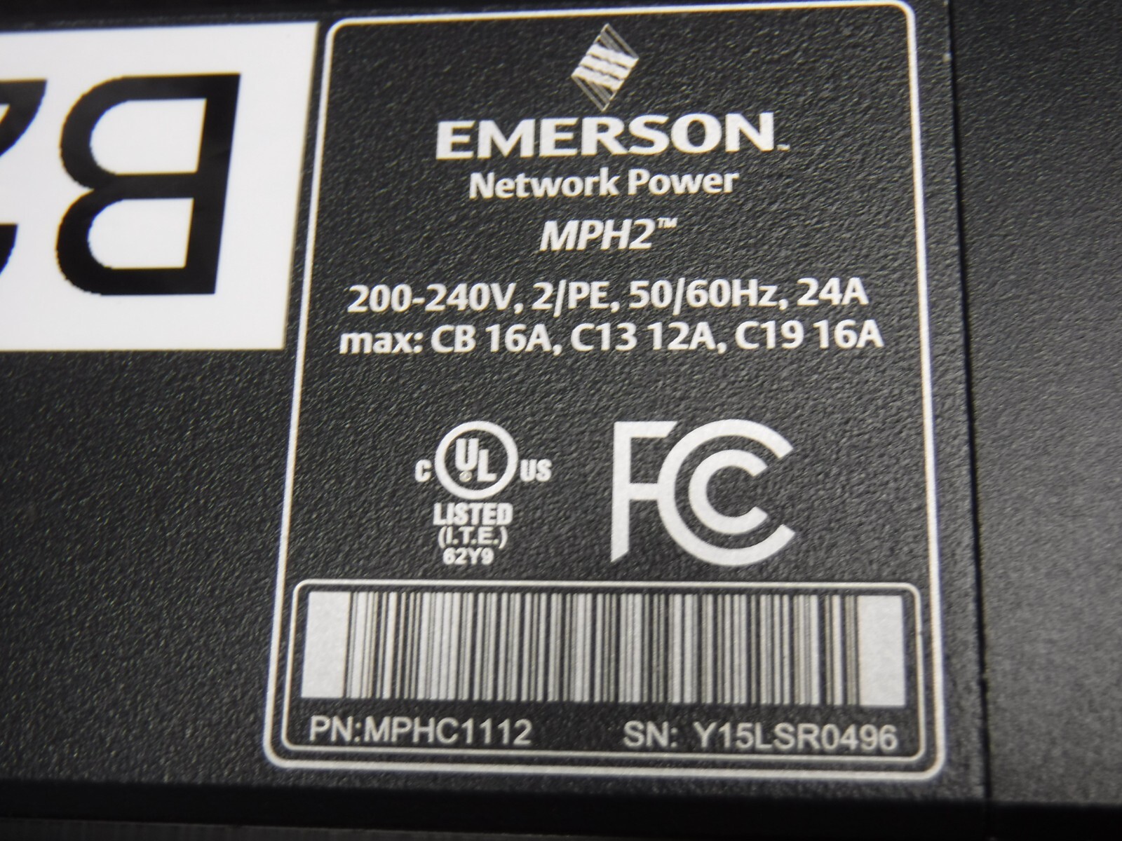 Emerson MPH2 P/N: MPHC1112 200-240V 2/PE 50/60Hz 24A Network Power Strip