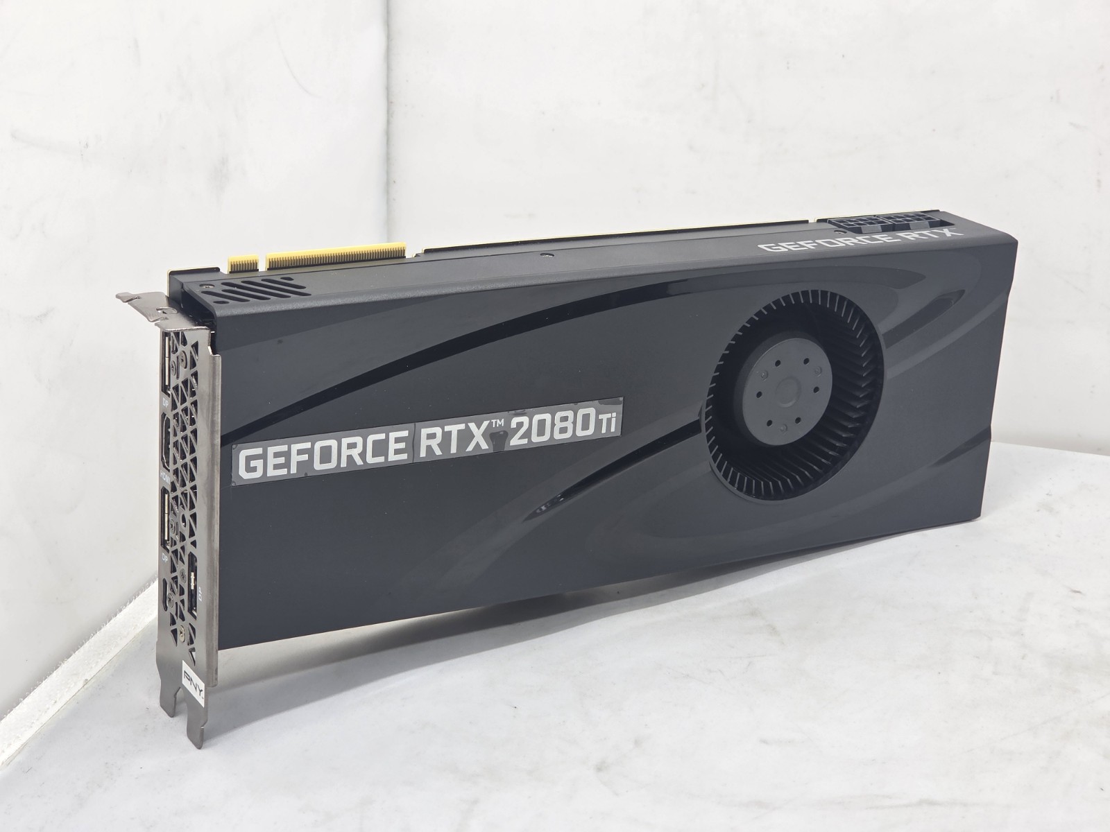 PNY RTX 2080 Ti 11GB GDDR6 (BLOWER FAN) GMR208TN3JBGE1KTMBAJA GPU (Very Clean)