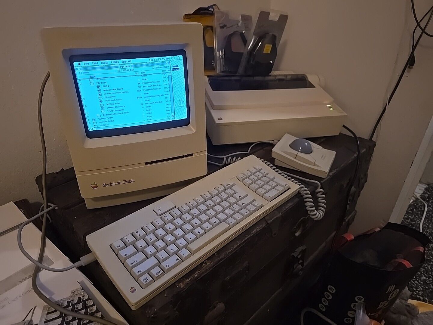 Apple Macintosh Classic M0420, 1991. Has keyboard, Mouse and More