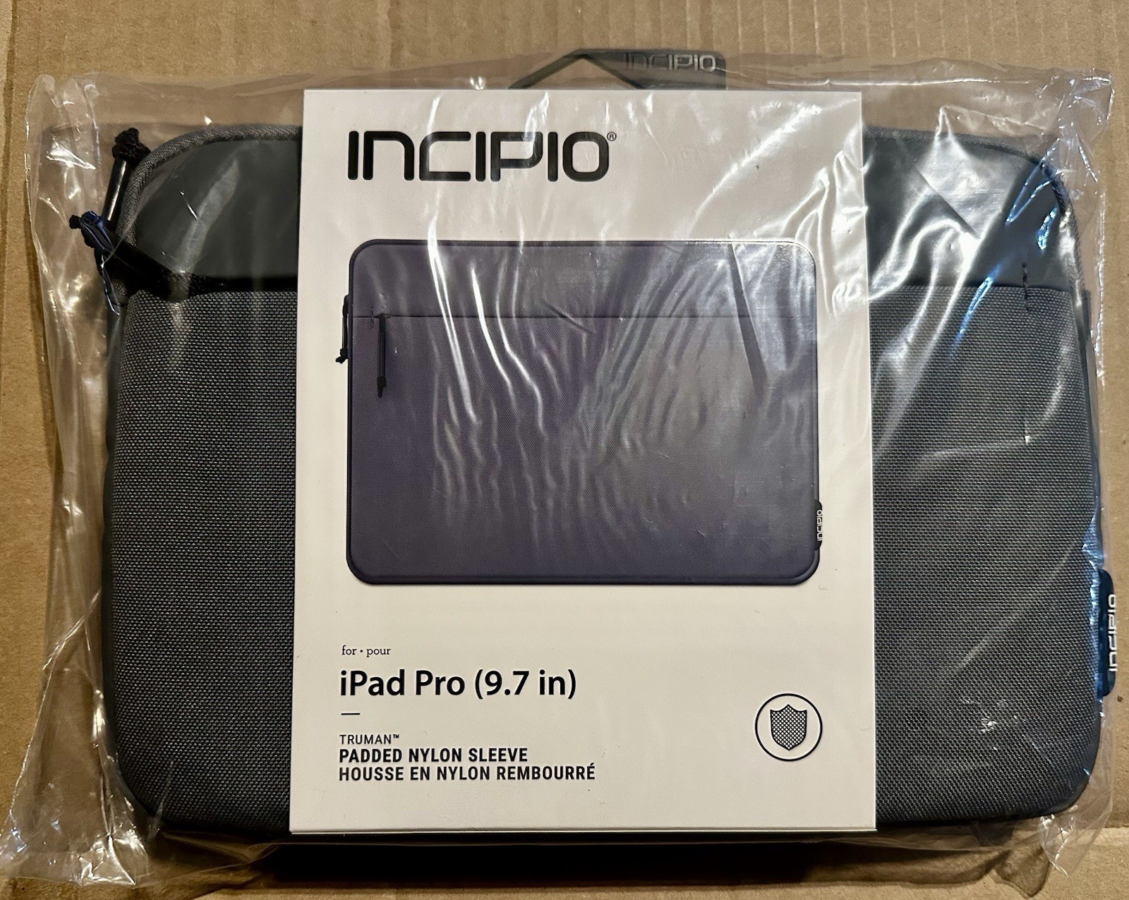 Incipio Truman Padded Nylon Sleeve w/ Front Pocket for iPad Pro 9.7in Gray