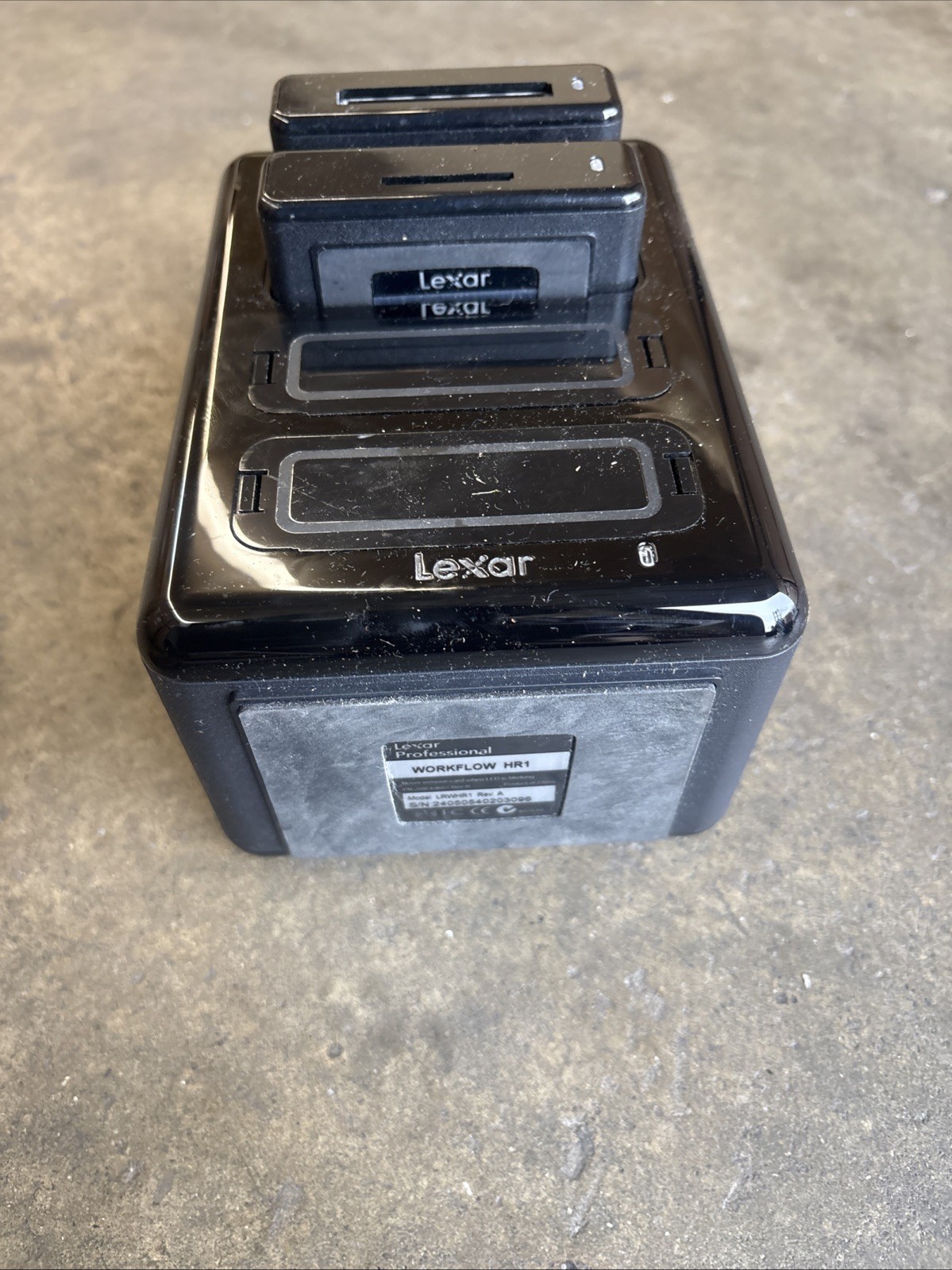 Lexar Professional Workflow HR1 Black Four-Bay USB 3.0 Reader Hub W/2 Readers