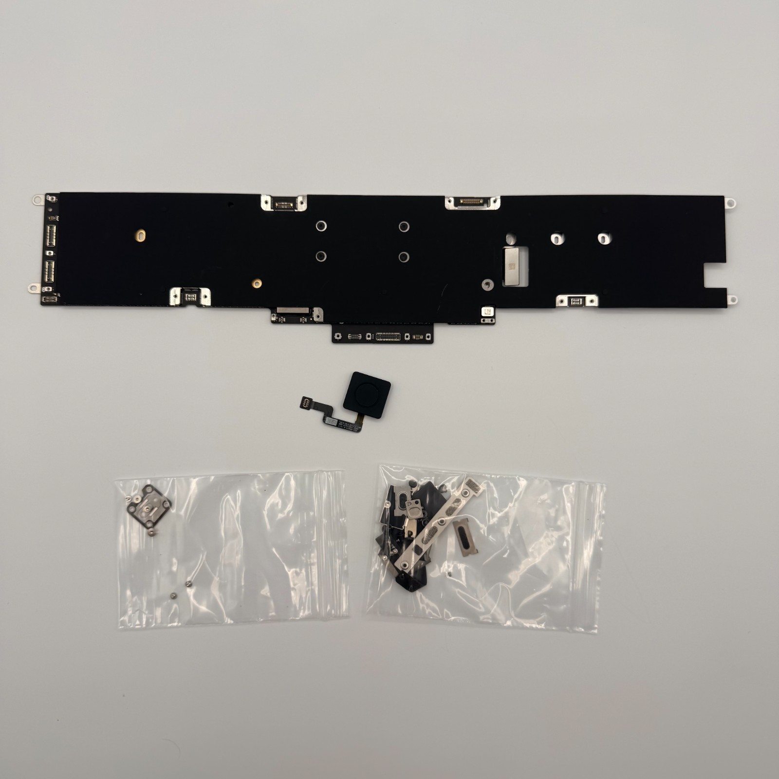 2023 MacBook Air 15 A2941 Logic Board M2 Chip 8GB RAM 256GB + Paired Touch ID