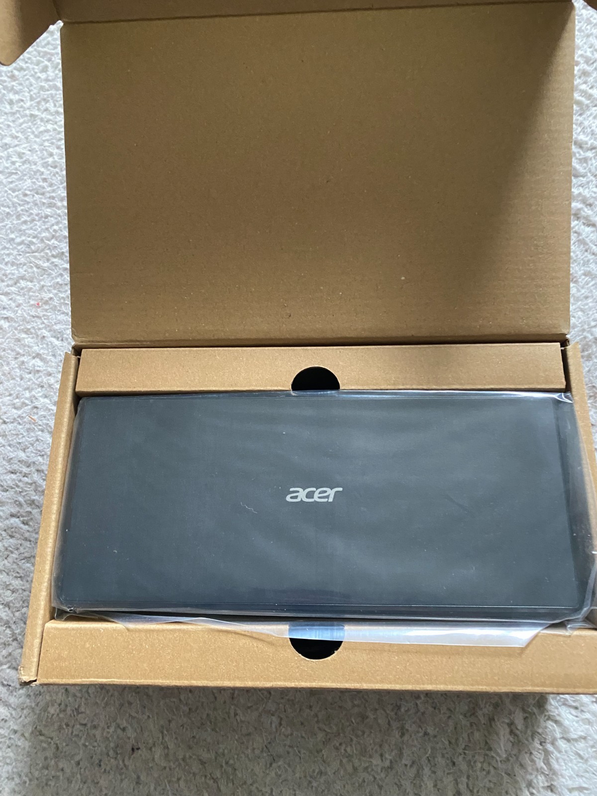 Acer USB Type-C 11-in-1 Laptop Dock Station M501 #ADK243 - Black