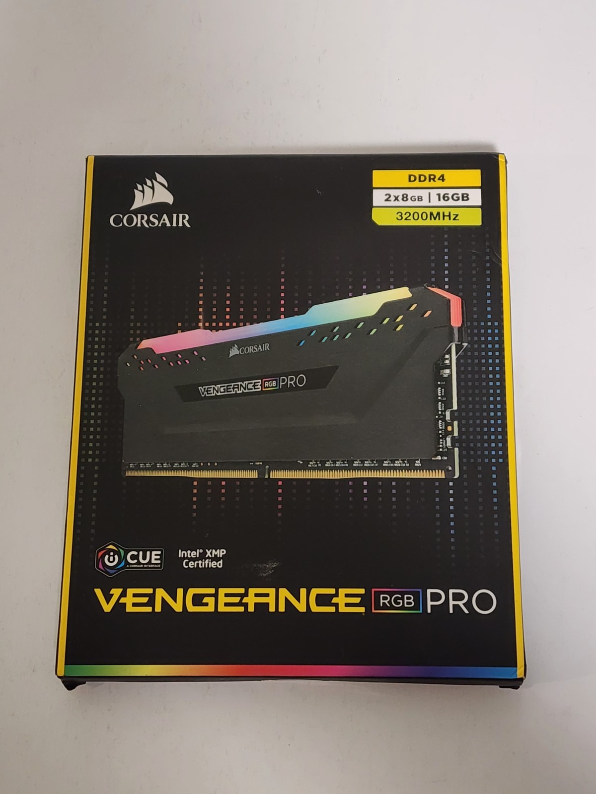 Corsair CMW16GX4M2C3200C16 3200 MHz RGB 16GB DDR4 SDRAM - Black