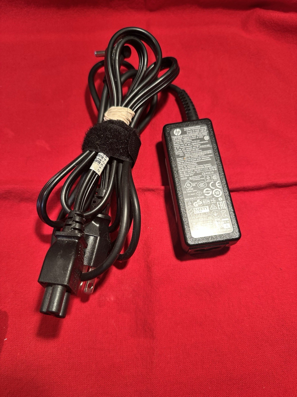Genuine HP AC Power Adapter P/N:  744481-003 / 744893-001 / HSTNN-DA40
