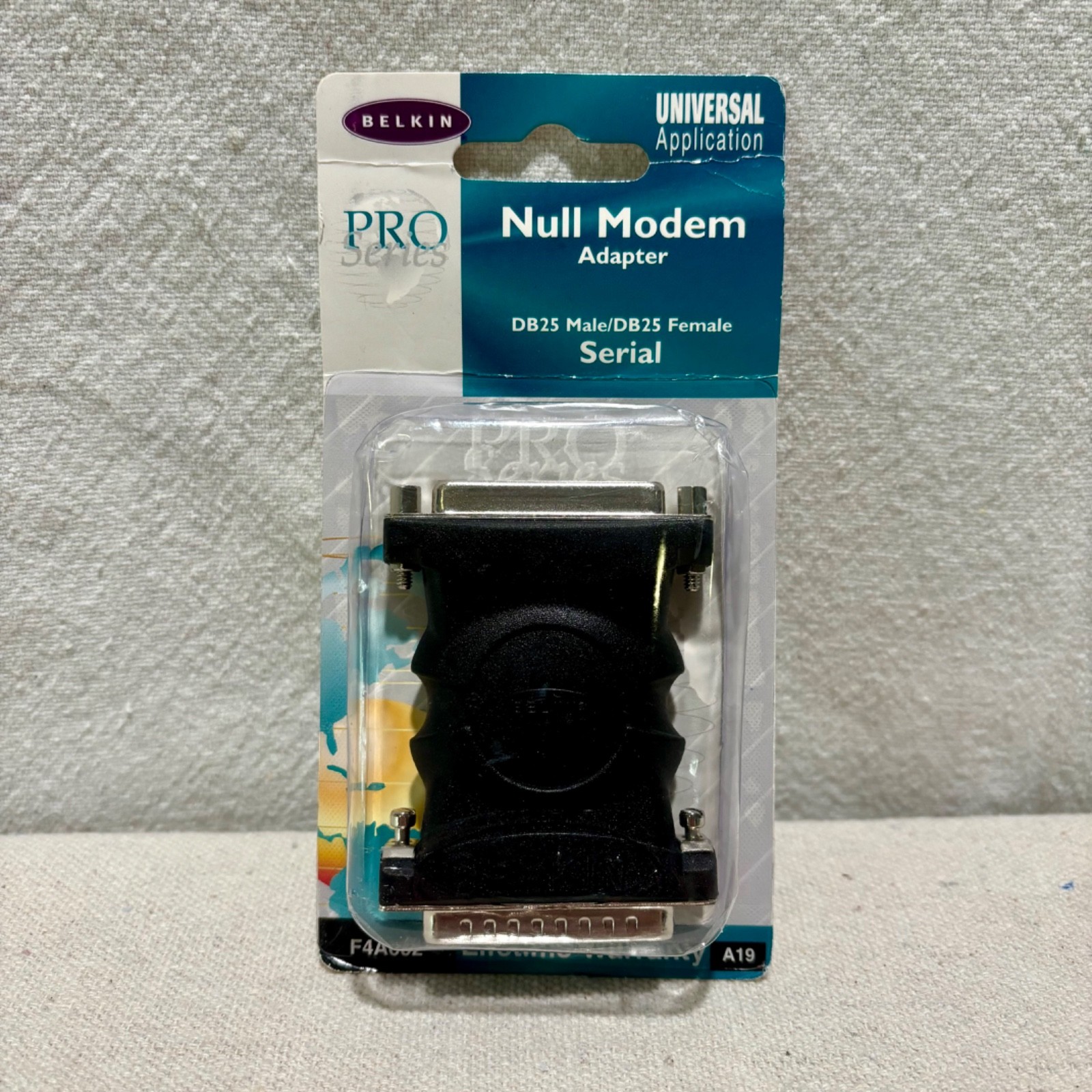 NIP Belkin Pro Series Null Modem Adapter Db25 Male Db25 Female Serial F4a602 A19