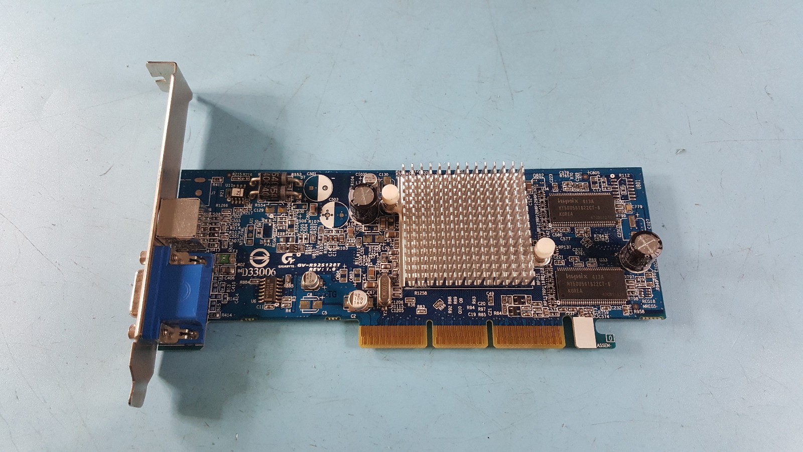 Gigabyte GV-R92S128T Radeon 9200SE 128MB AGP Graphics Card