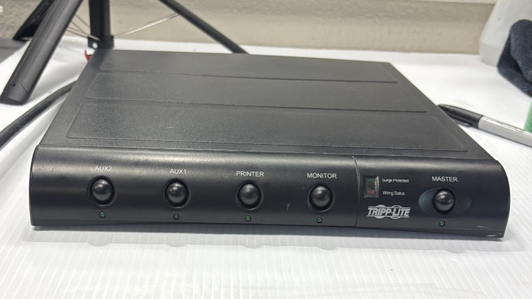 Tripp-Lite TMC-6 Surge Protector - 6 Outlets 120V 15A 60Hz 1800W