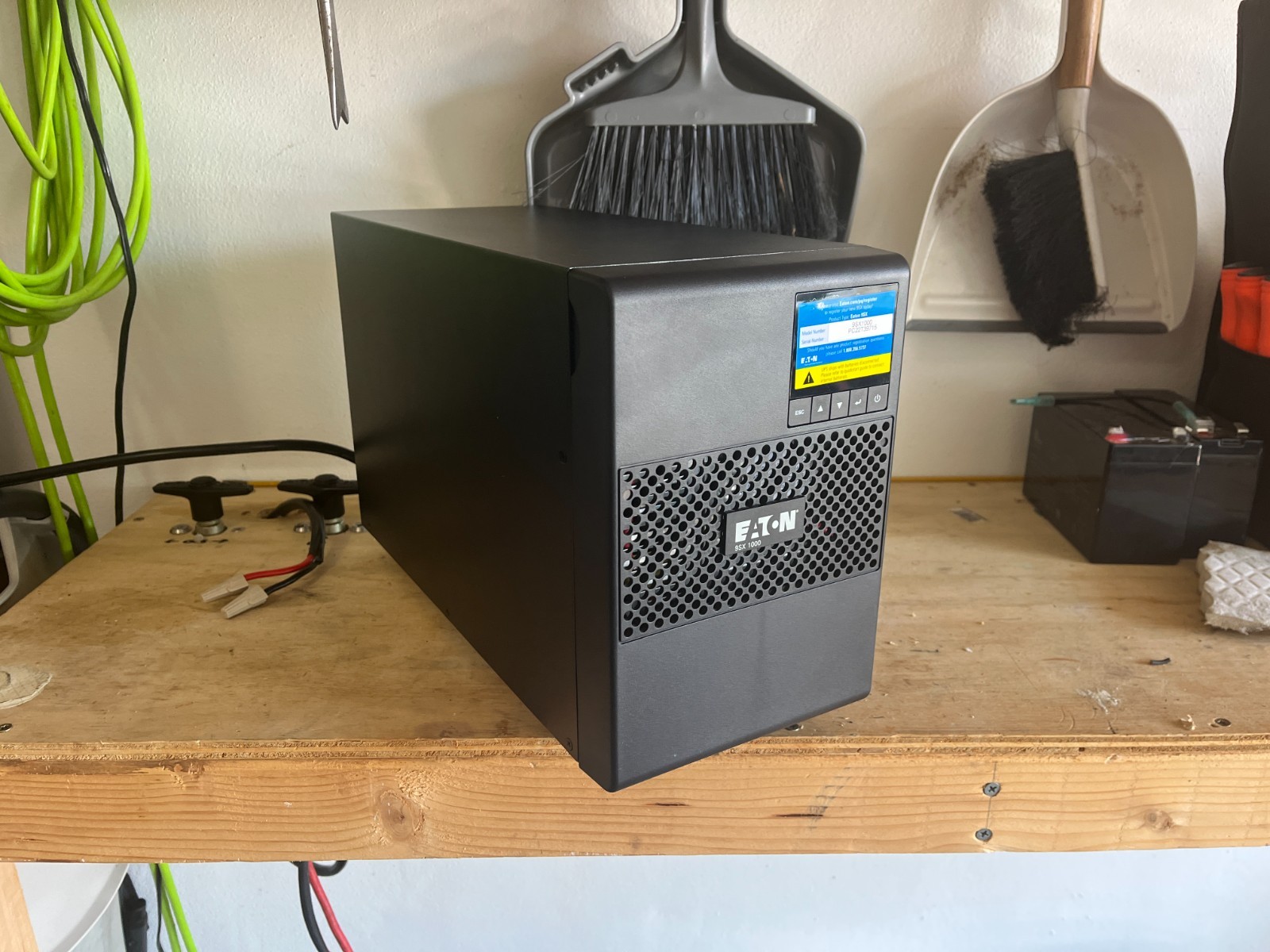 Eaton 9SX1000G Tower UPS *NEW*Open Box- NO BATTERY